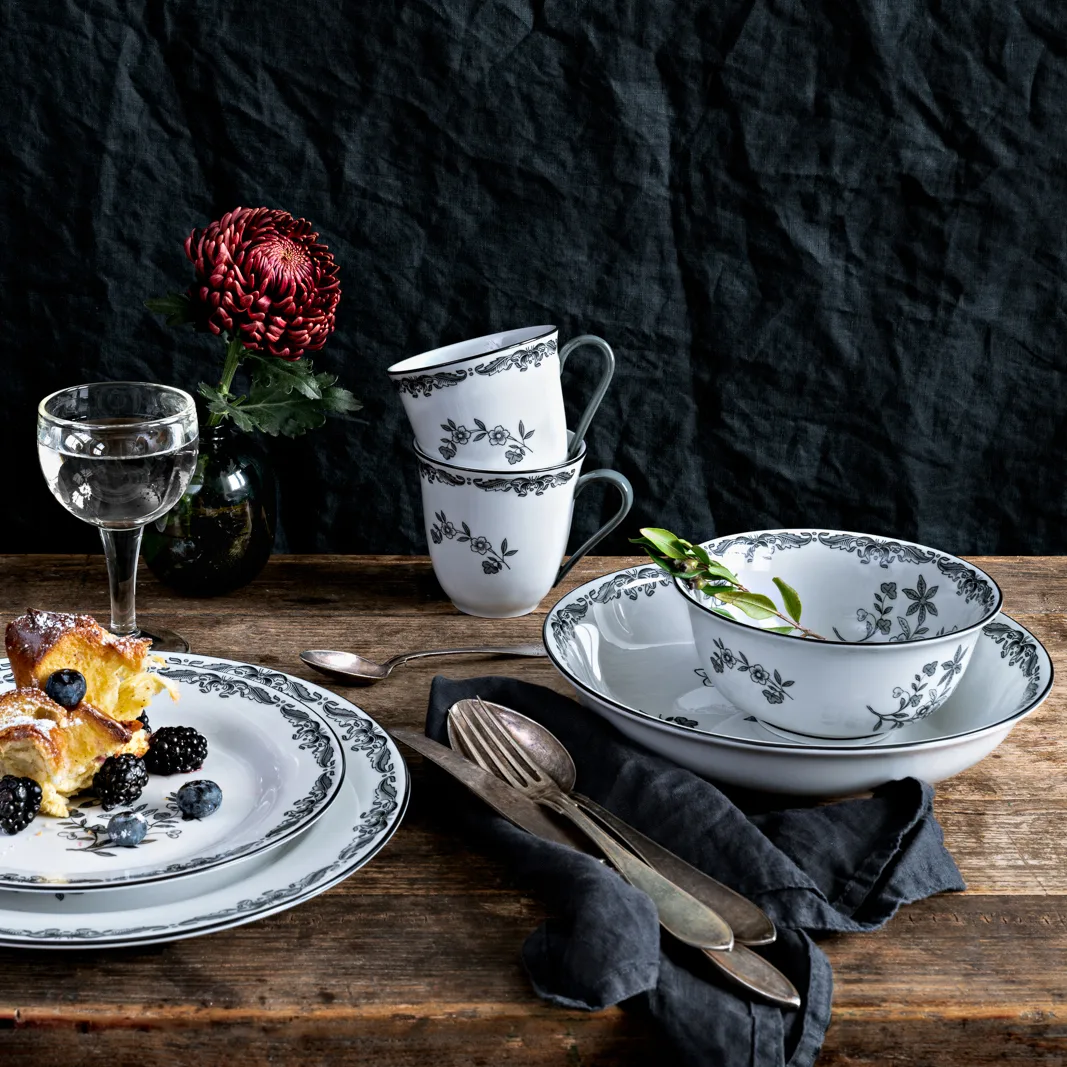 Ostindia μαύρο βαθύ πιάτο, Ø 22 cm Rörstrand