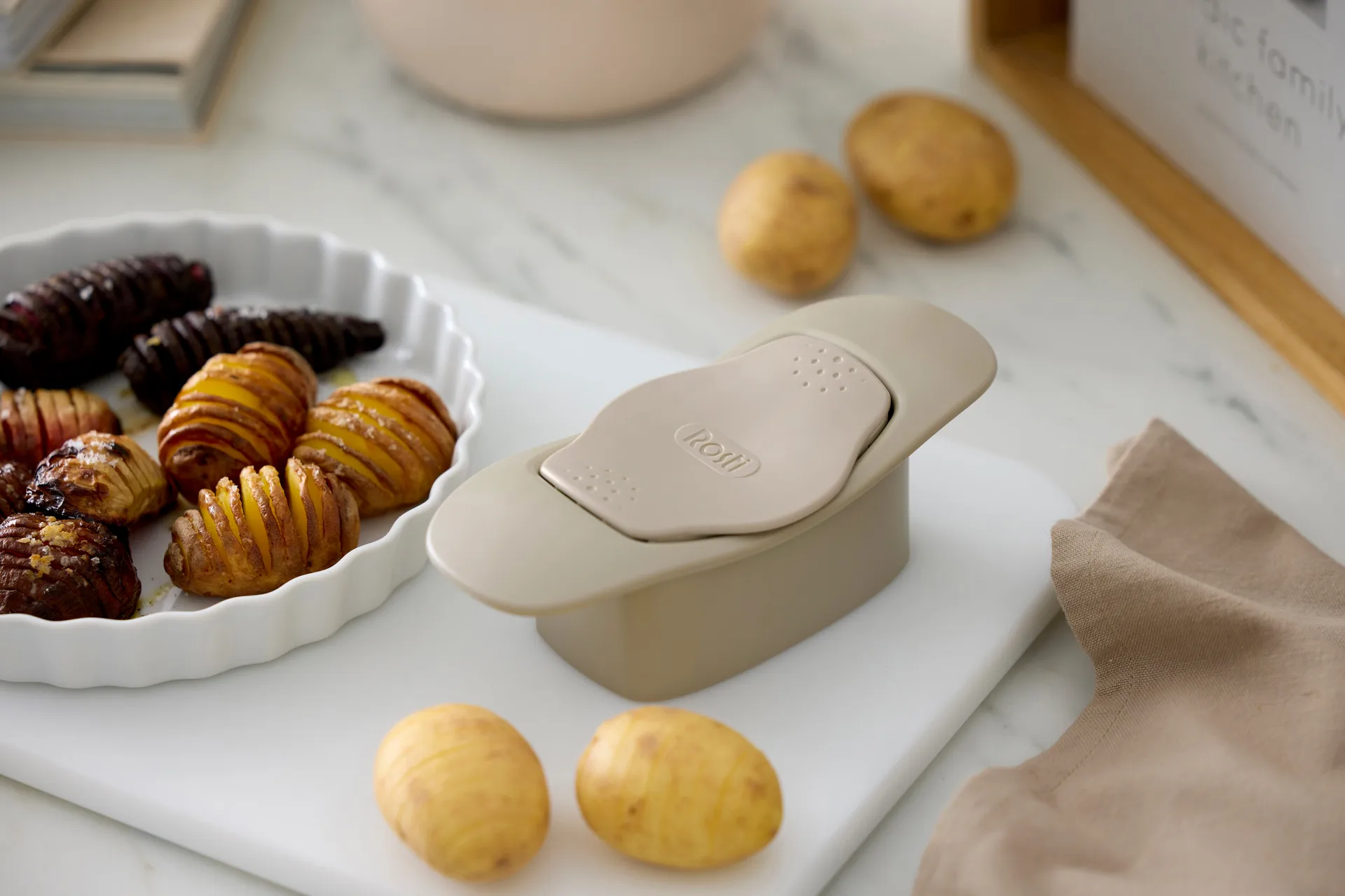 Classic κόφτης hasselback, Humus Rosti