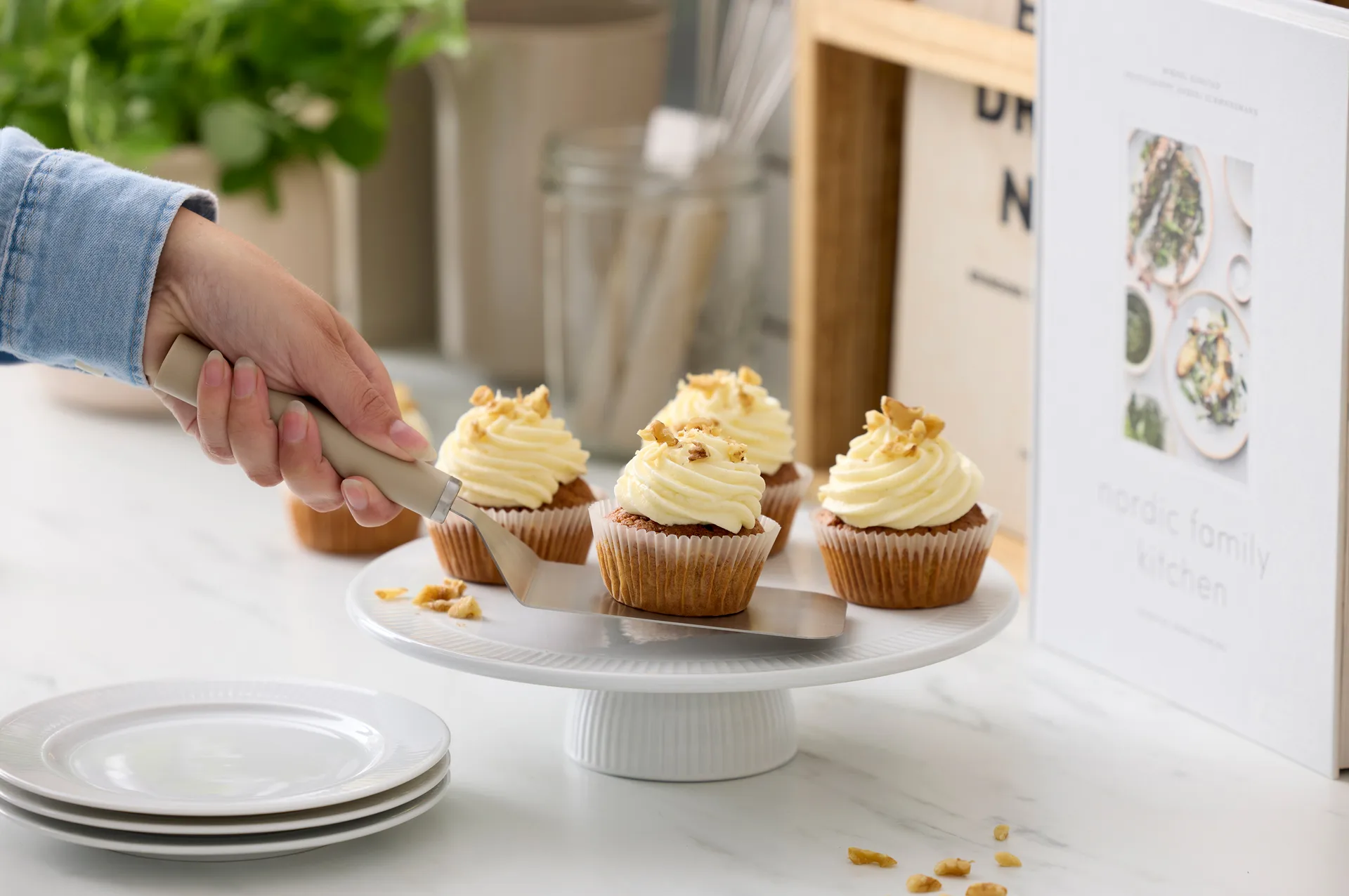 Emma σπάτουλα φαρδια από ατσάλι 26 cm, Humus Rosti