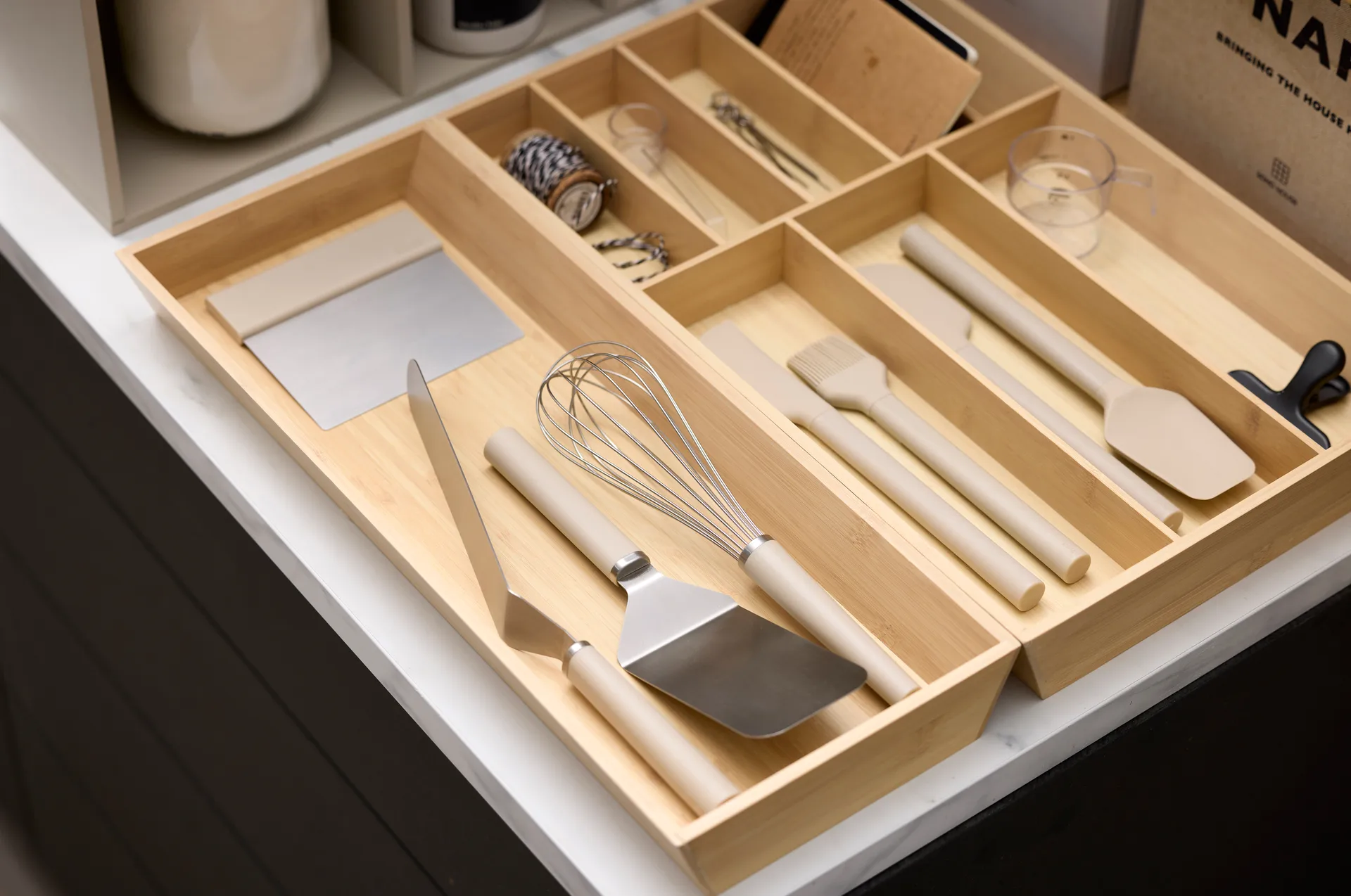 Emma σπάτουλα φαρδια από ατσάλι 26 cm, Humus Rosti