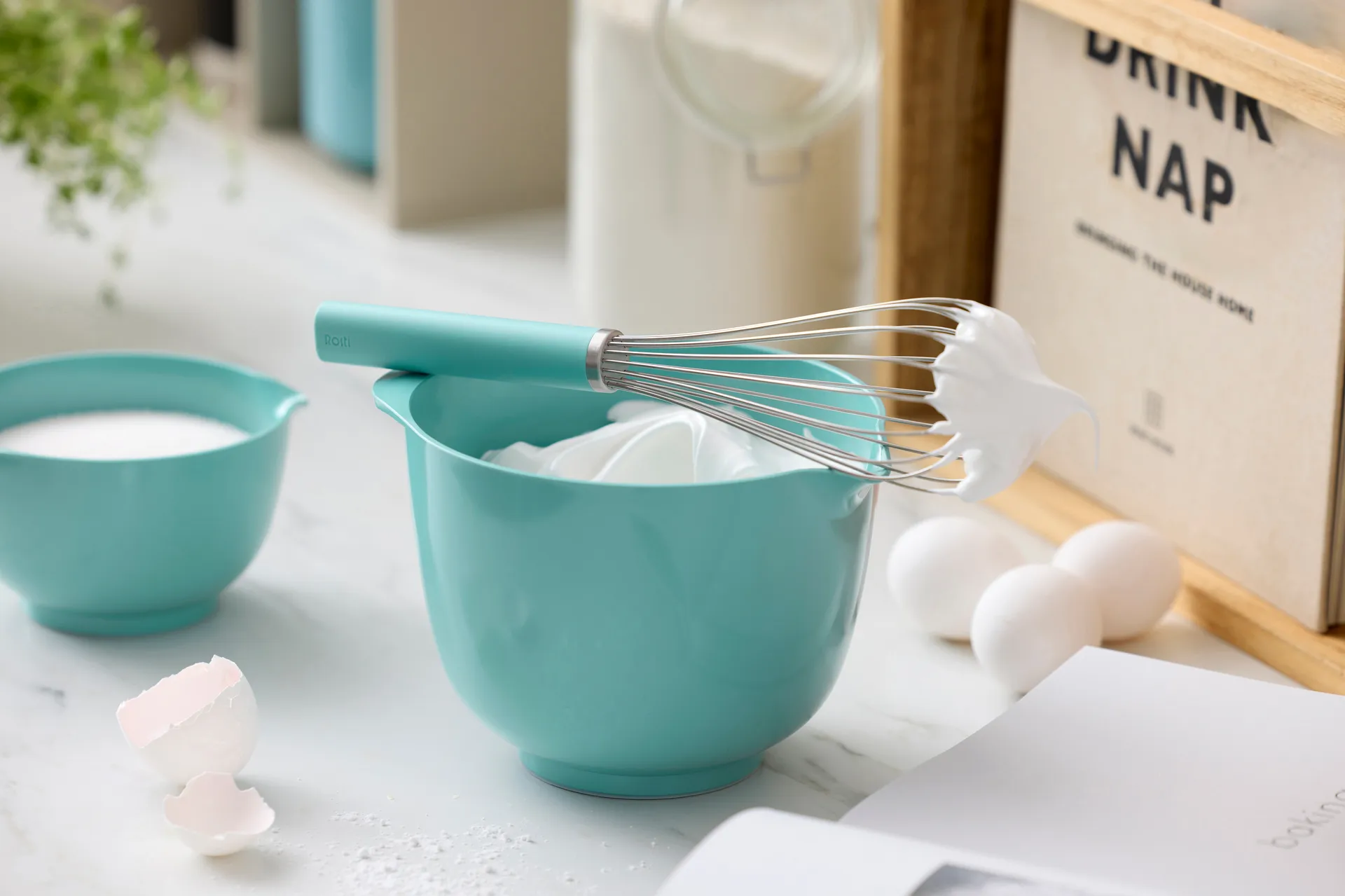 Emma αυγοδάρτης από ατσάλι 27 cm, Nordic green Rosti