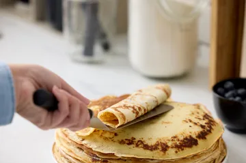 Emma σπάτουλα στενή από ατσάλι 33 cm - Black - Rosti