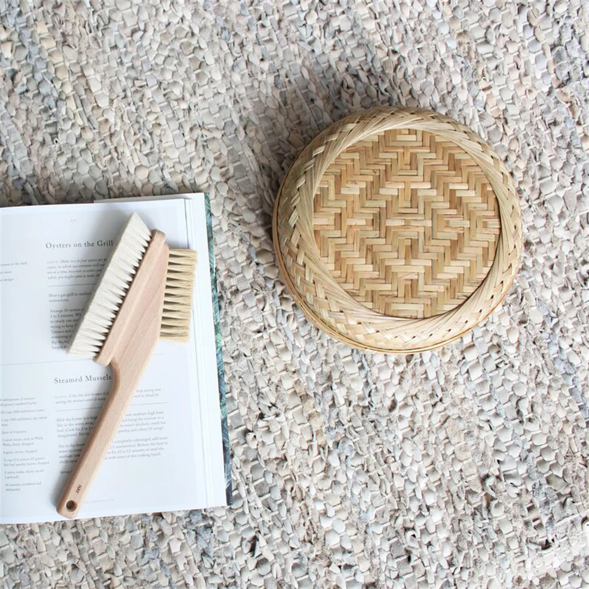 Δερμάτινο χαλί 140x200 cm, μπεζ Rug Solid