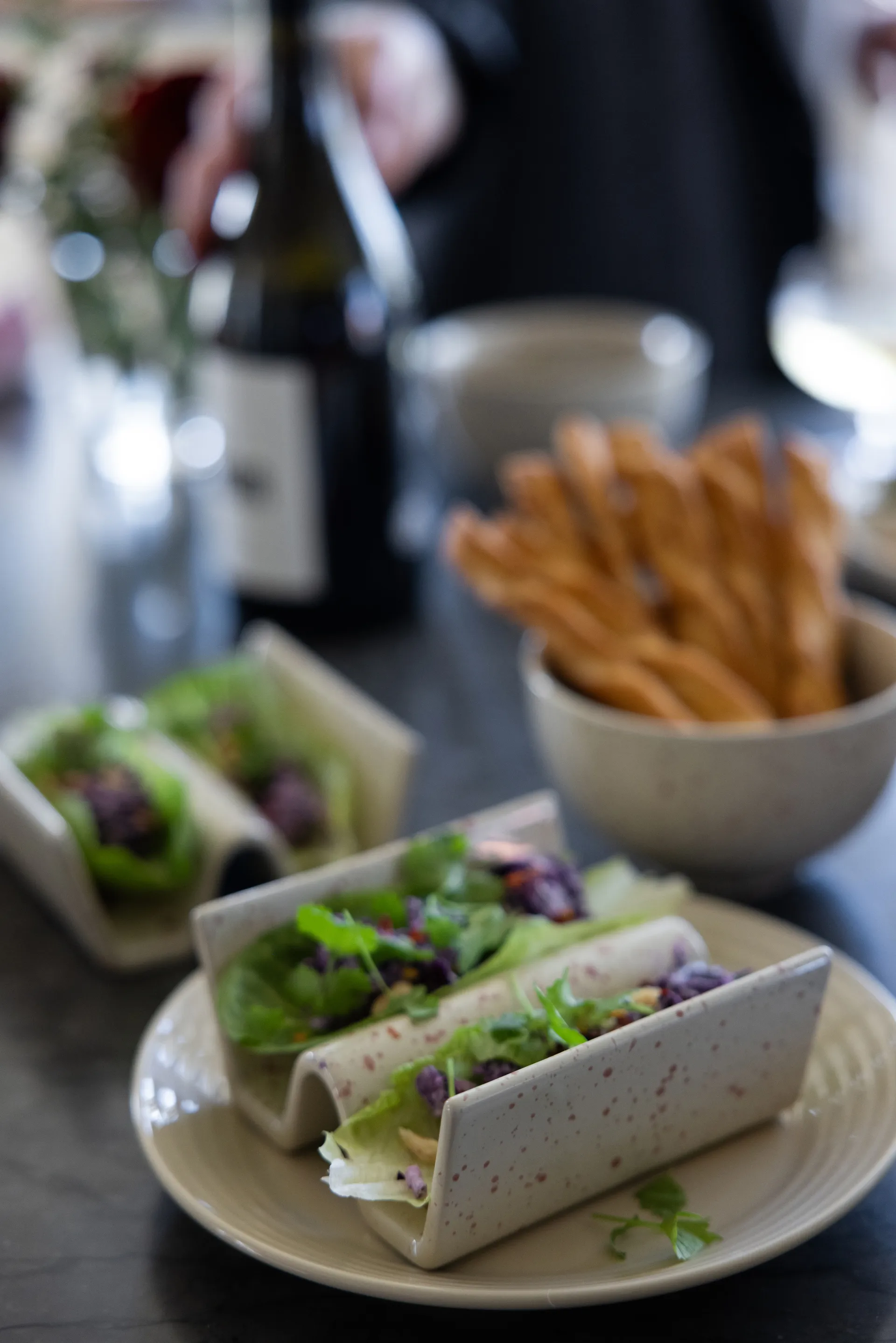 Ditte βάση για τάκος Συσκευασία 2 τεμαχίων, Μπεζ-μπορντό Sagaform