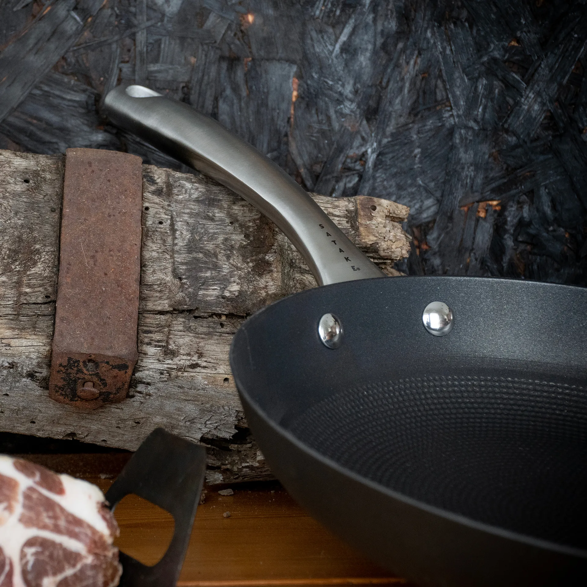 Satake τηγάνι ελαφρύ από χυτοσίδηρο αντικολλητικό, 26 cm Satake