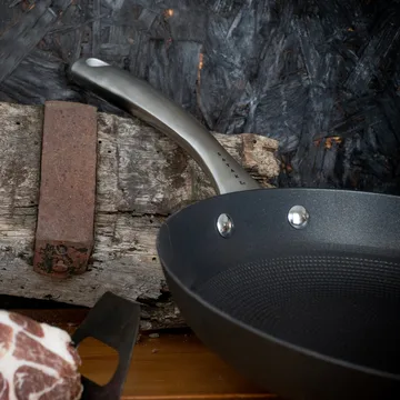 Satake τηγάνι ελαφρύ από χυτοσίδηρο αντικολλητικό - 26 cm - Satake