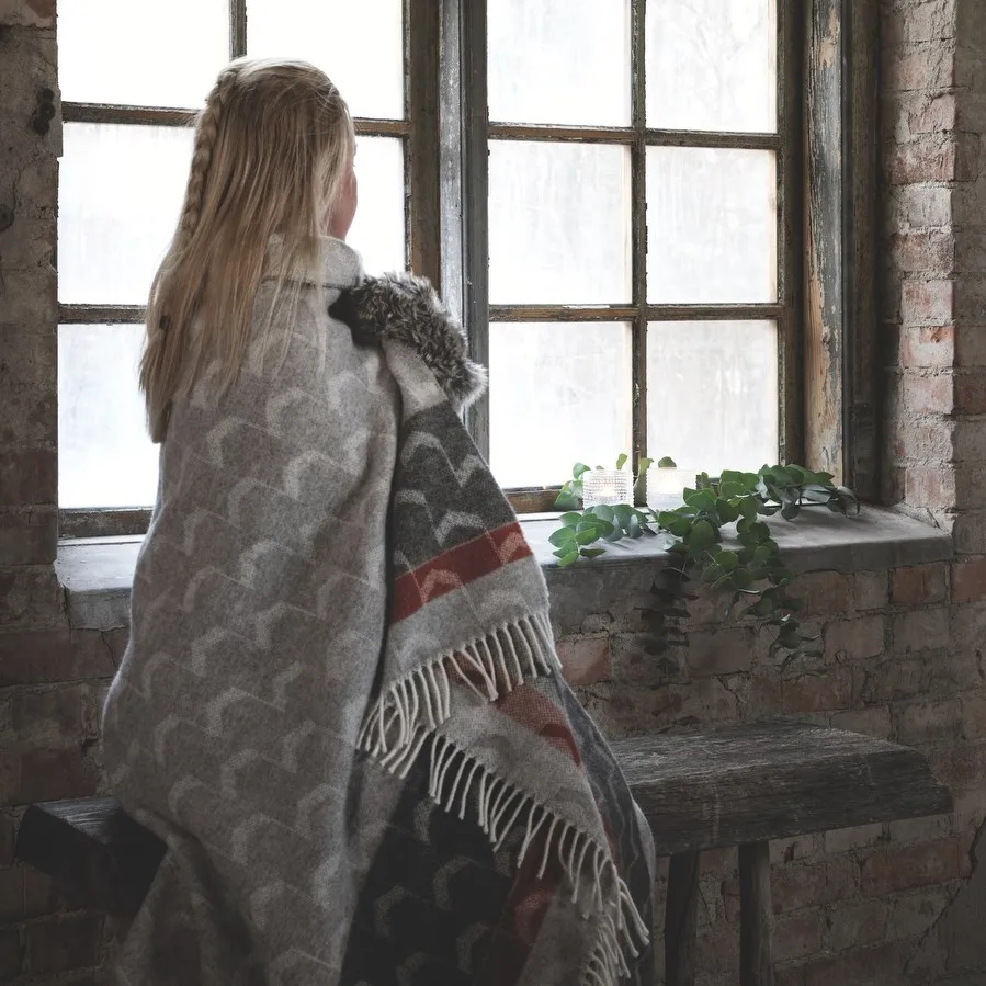 Arrow μάλλινο ριχτάρι, κόκκινο της σκουριάς Scandi Living