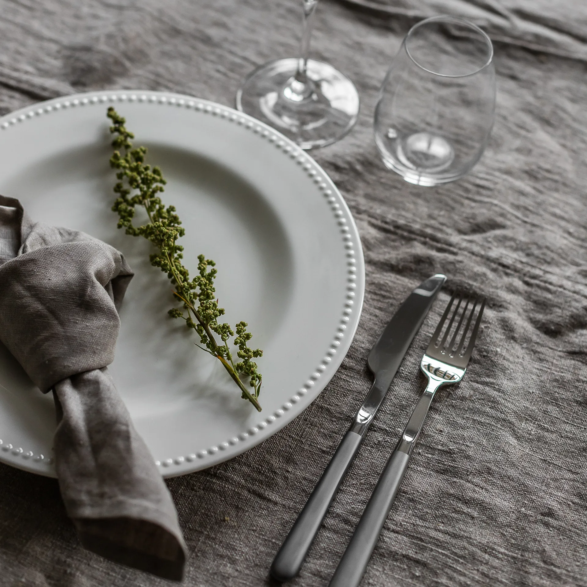 Dots πιάτο 28 cm Συσκευασία 4 τεμαχίων, Κρεμ λευκό Scandi Living