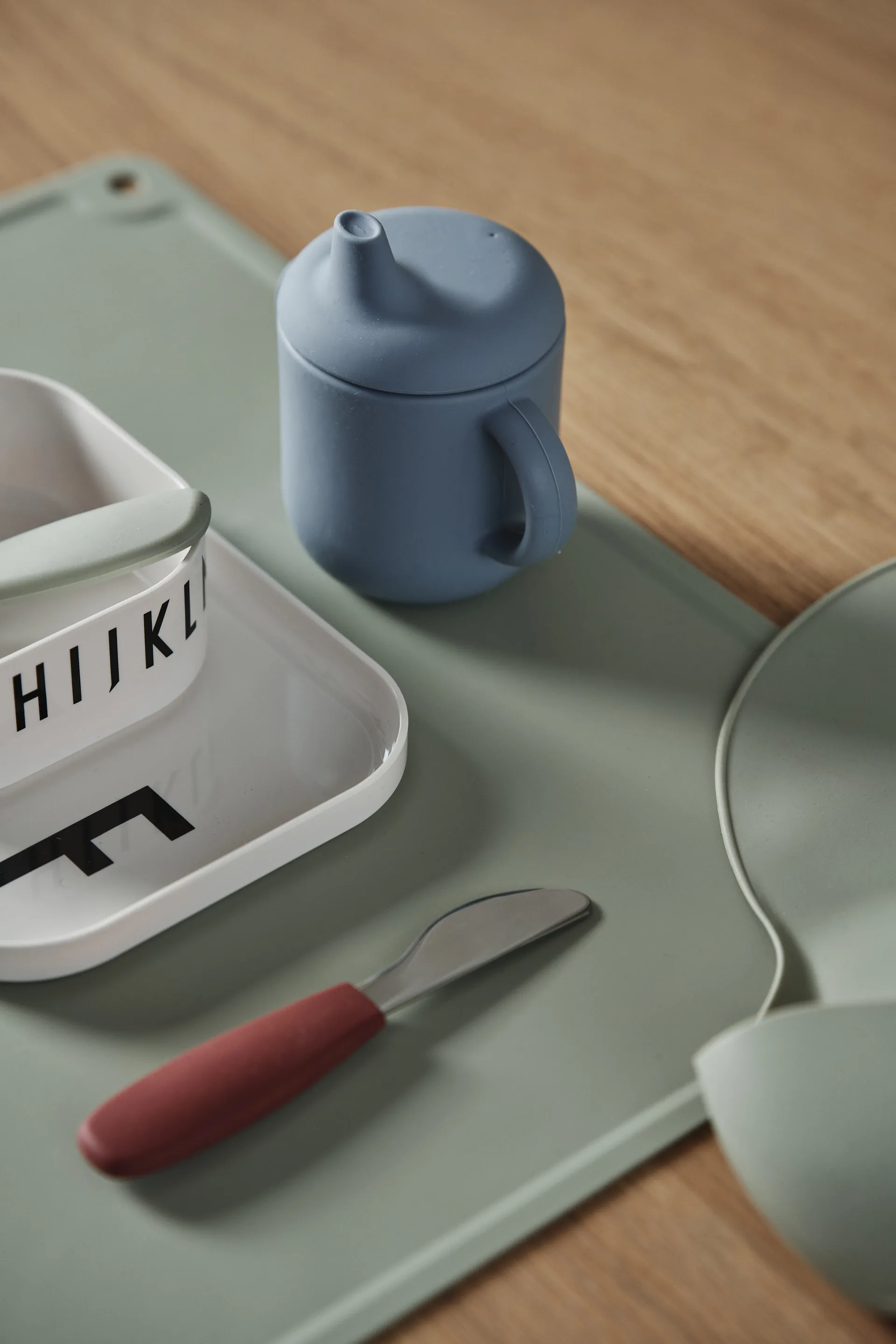 Κούπα εκμάθησης Elvie από σιλικόνη 180 ml, Blue Scandi Living