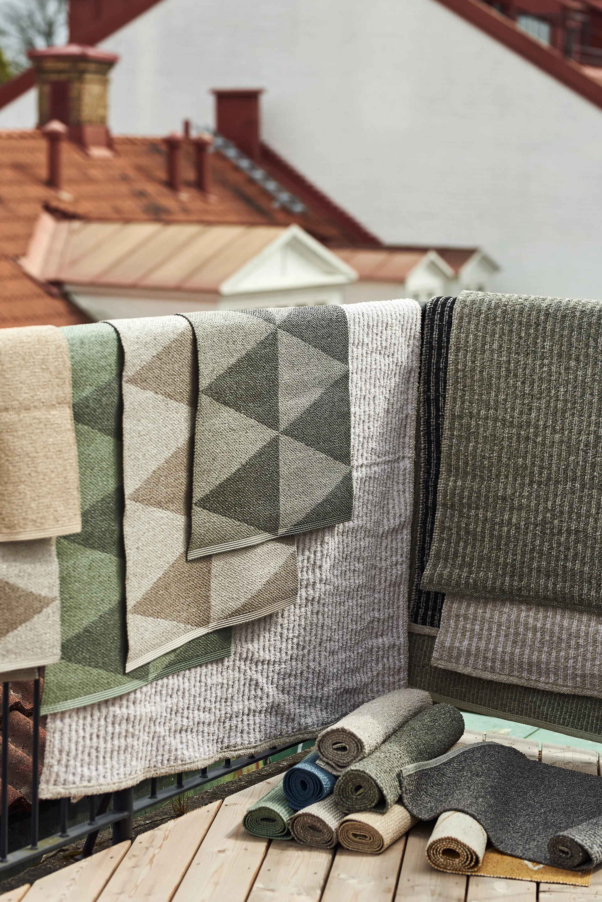 Mellow πλαστικό χαλί μπεζ, 70x200cm Scandi Living