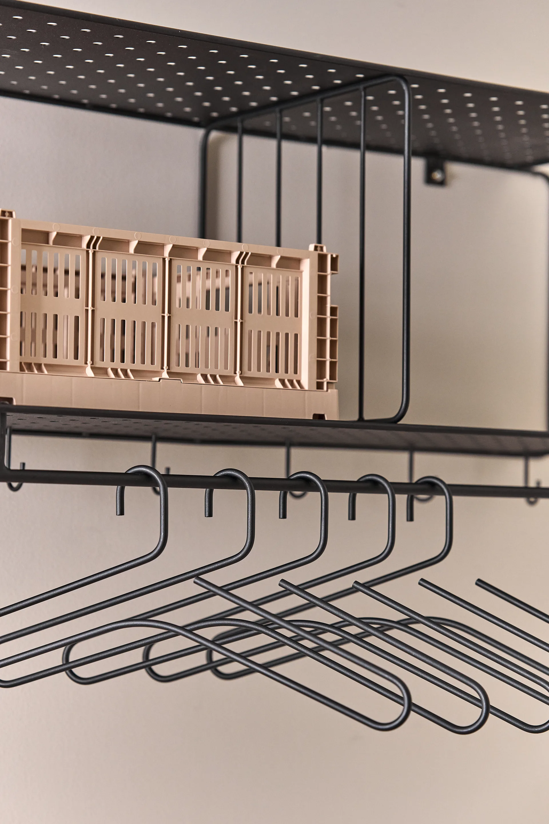 Ράφι καπέλων Nod 90 cm, Black Scandi Living