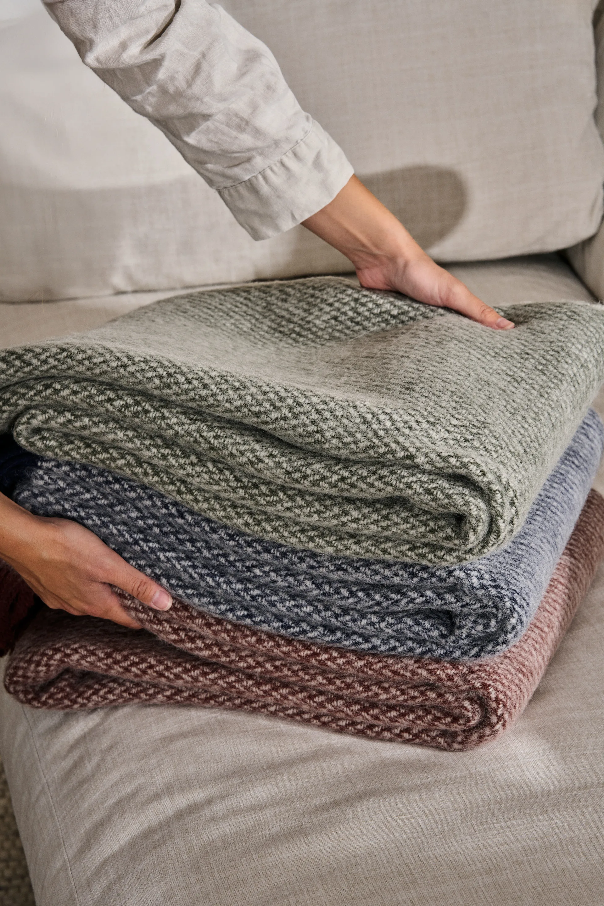 Sandstone μάλλινο ριχτάρι 130x180 cm, Burgundy Scandi Living