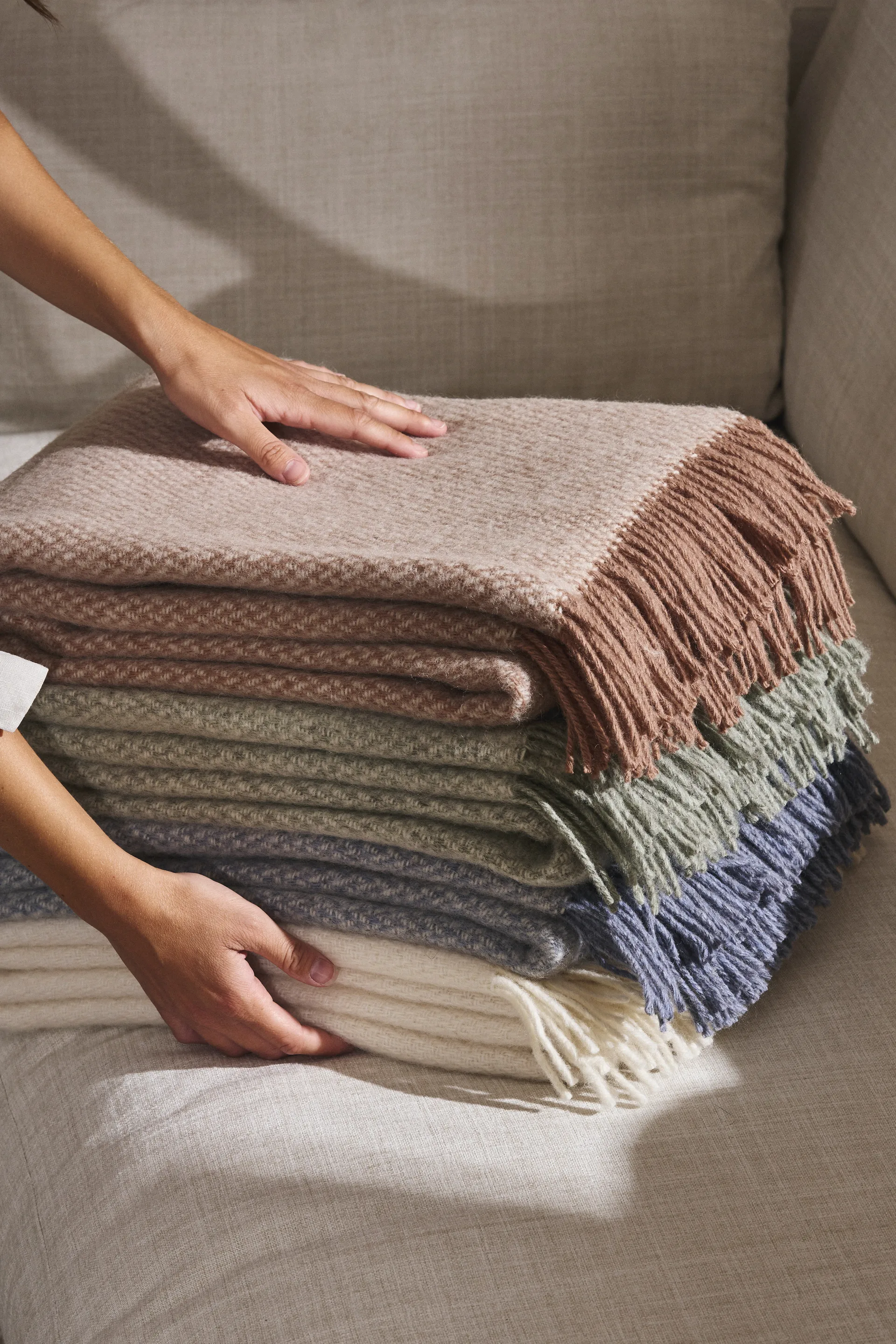 Sandstone μάλλινο ριχτάρι 130x180 cm, Mocca Scandi Living