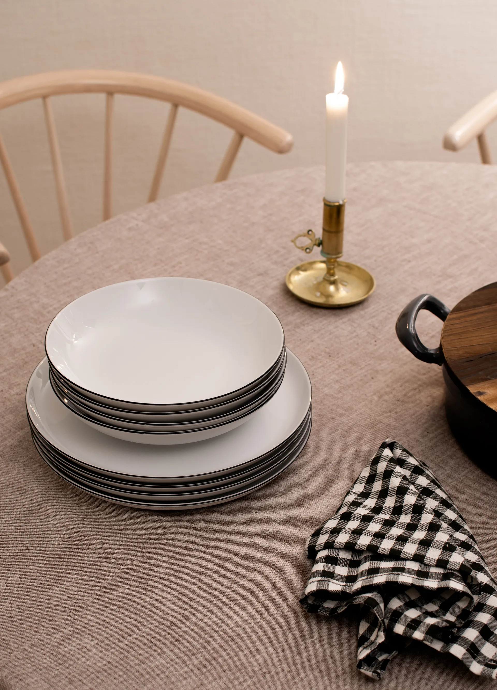 Lido black line service set 12 τεμάχια, Λευκό με μαύρο στην άκρη Seltmann Weiden