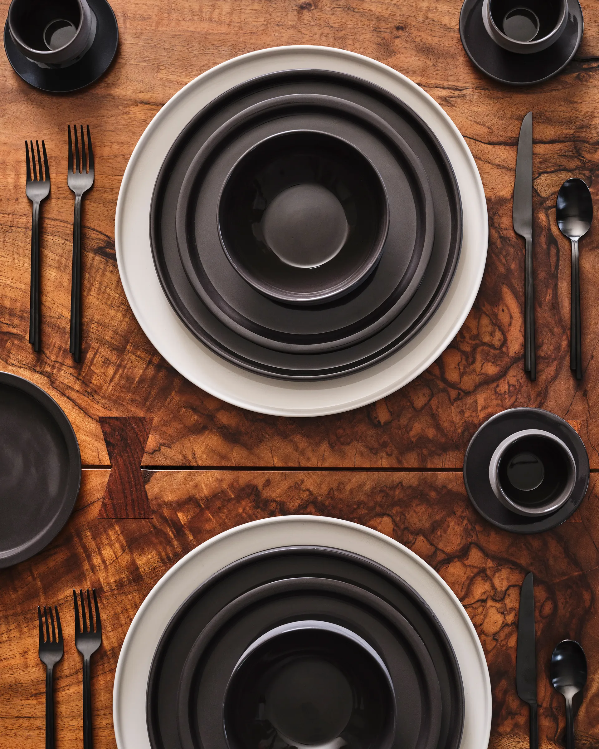 Dune μαχαιροπίρουνα κουτί δώρο με 5 τμχ. gåvoask, Black Serax