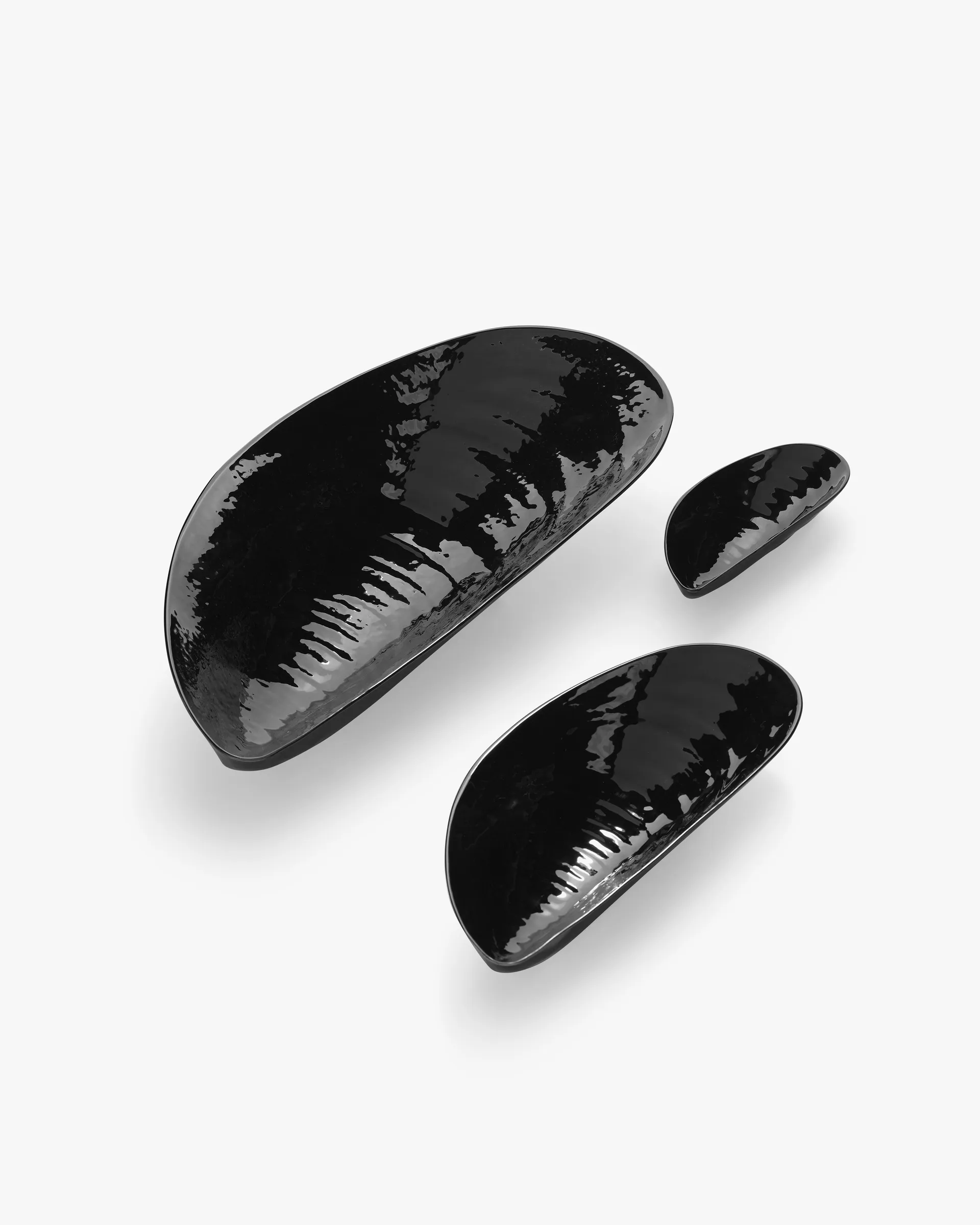 Les Objets Mouleversants Marcel schaal M 14x30,5 cm, Black Serax