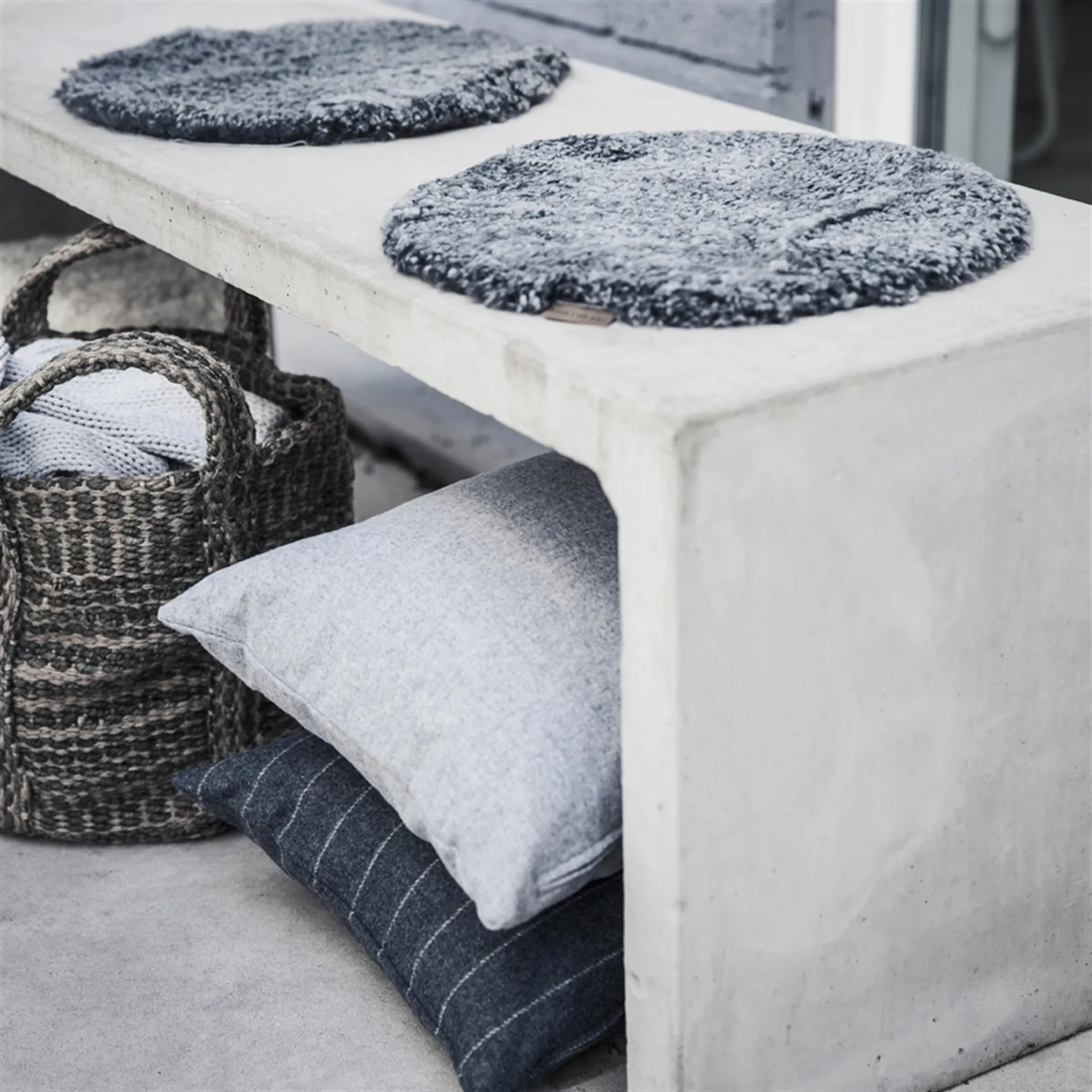 Shepherd κάλυμα καθίσματος Ida 38cm, μαύρο γραφίτη Shepherd of Sweden