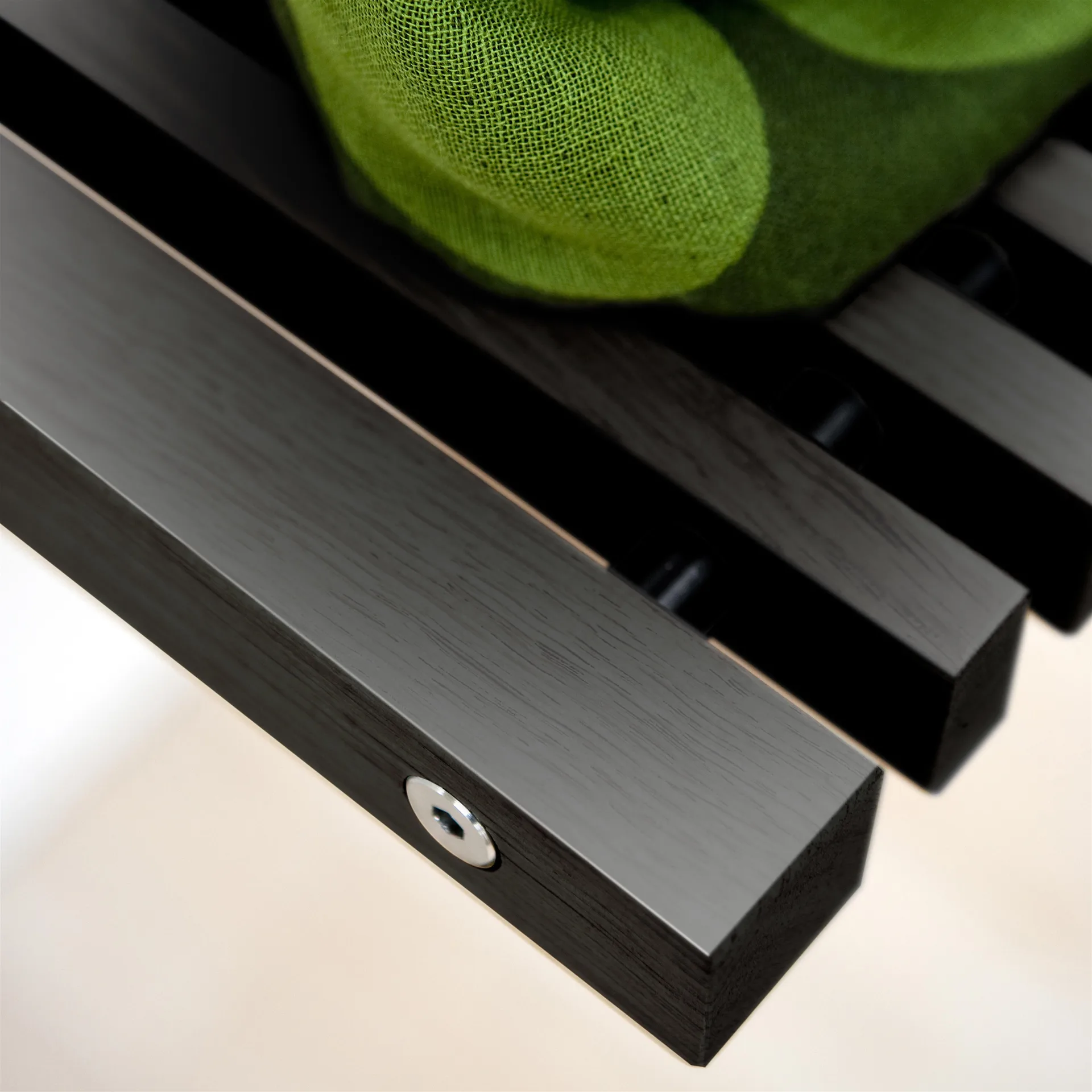 Cutter επιτοίχιο σκαμνί, Μαύρη βαμμένη δρυς Skagerak