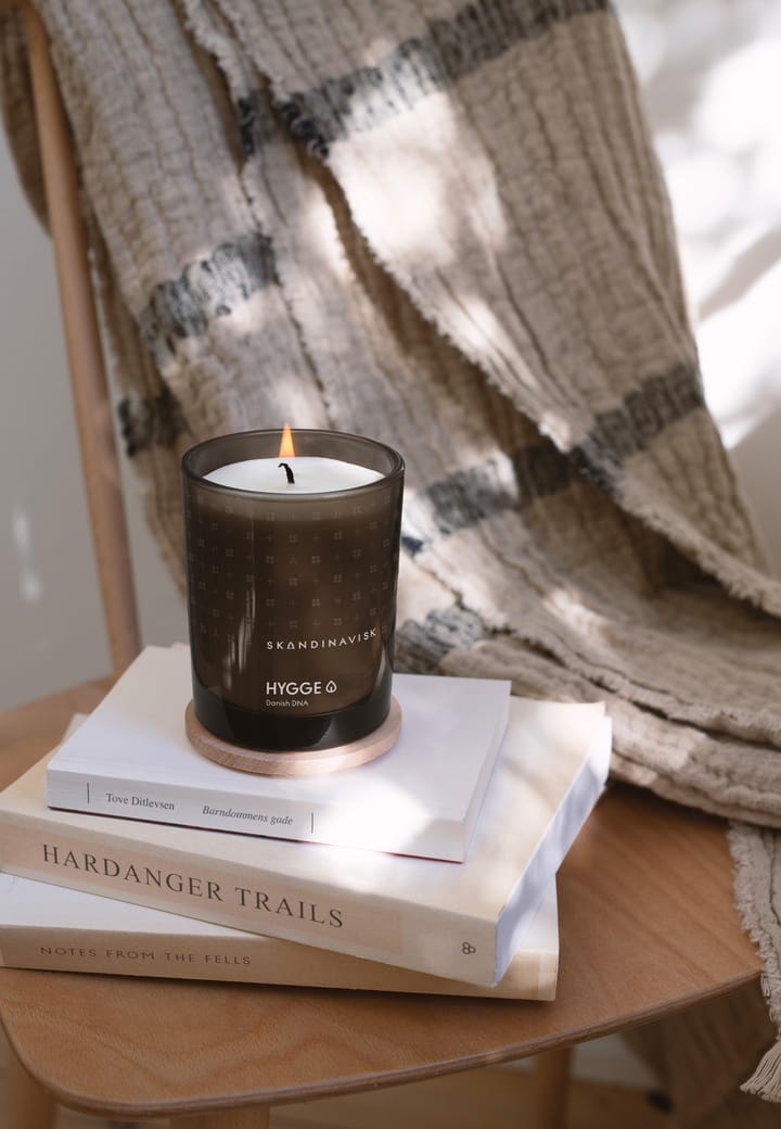 Hygge αρωματικό κερί με καπάκι, 65 g Skandinavisk