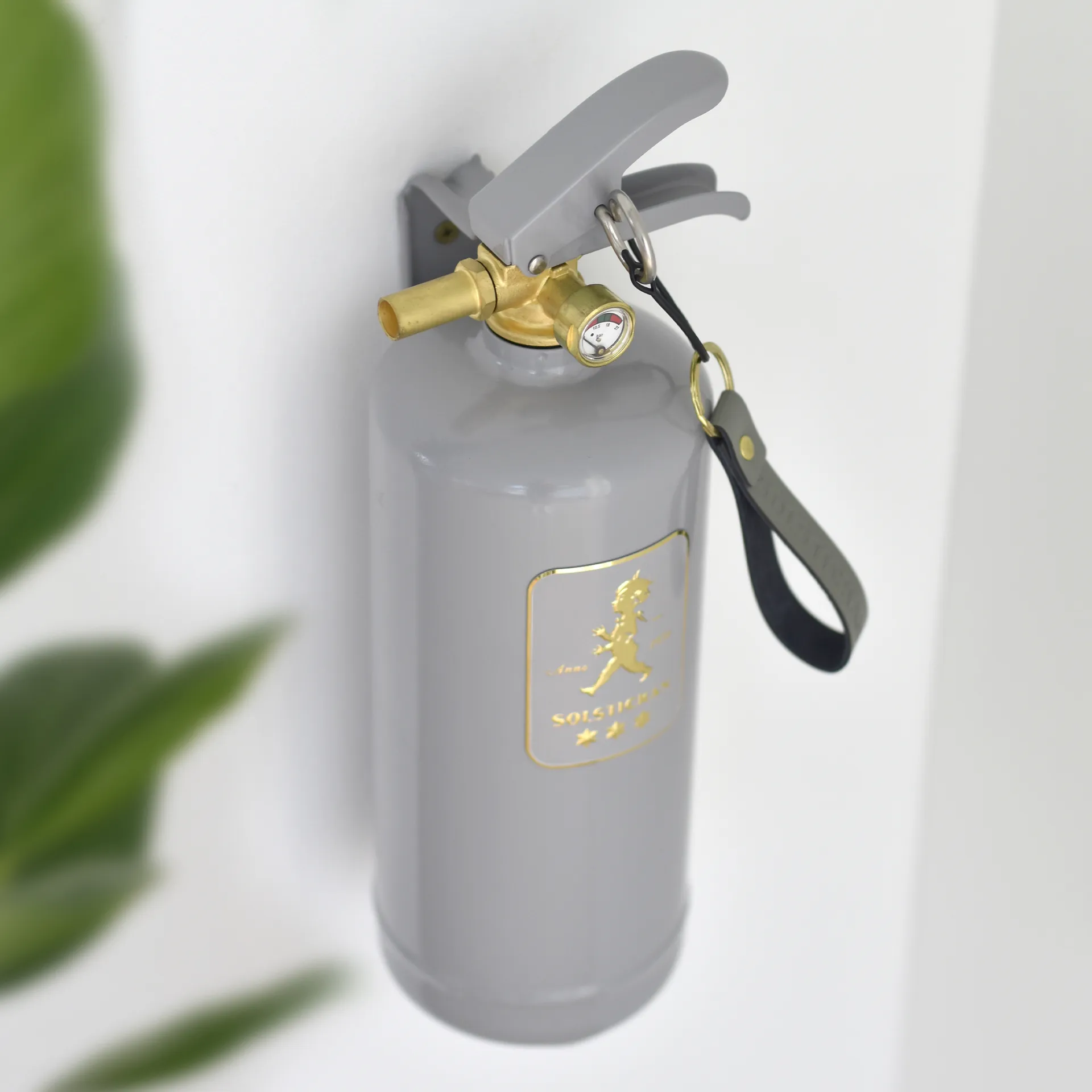Πυροσβεστήρας Solstickan 2 kg, Design Edition γκρι-χρυσό Solstickan Design