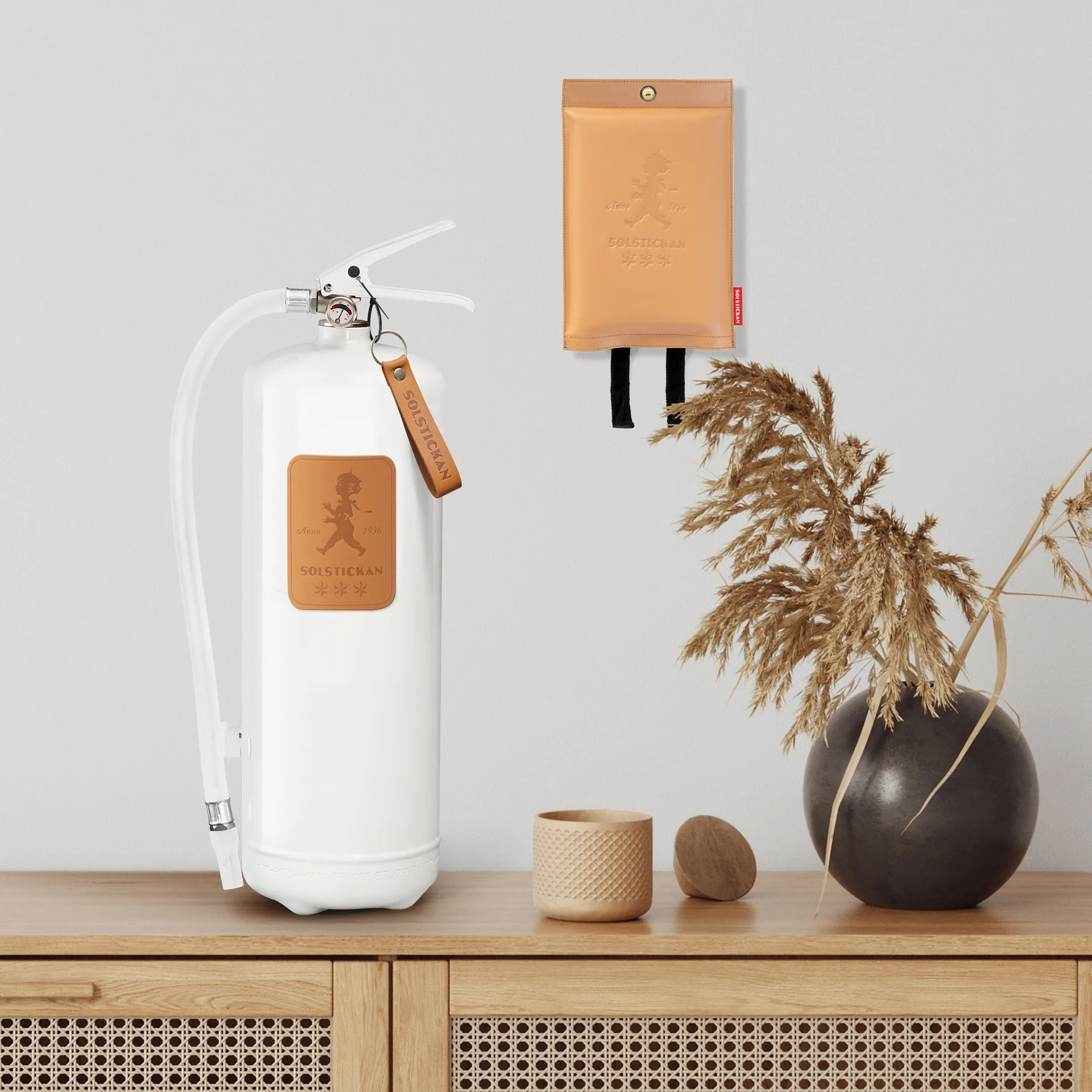 Πυροσβεστήρας Solstickan 6 kg, Λευκό-ανοιχτό δέρμα Solstickan Design