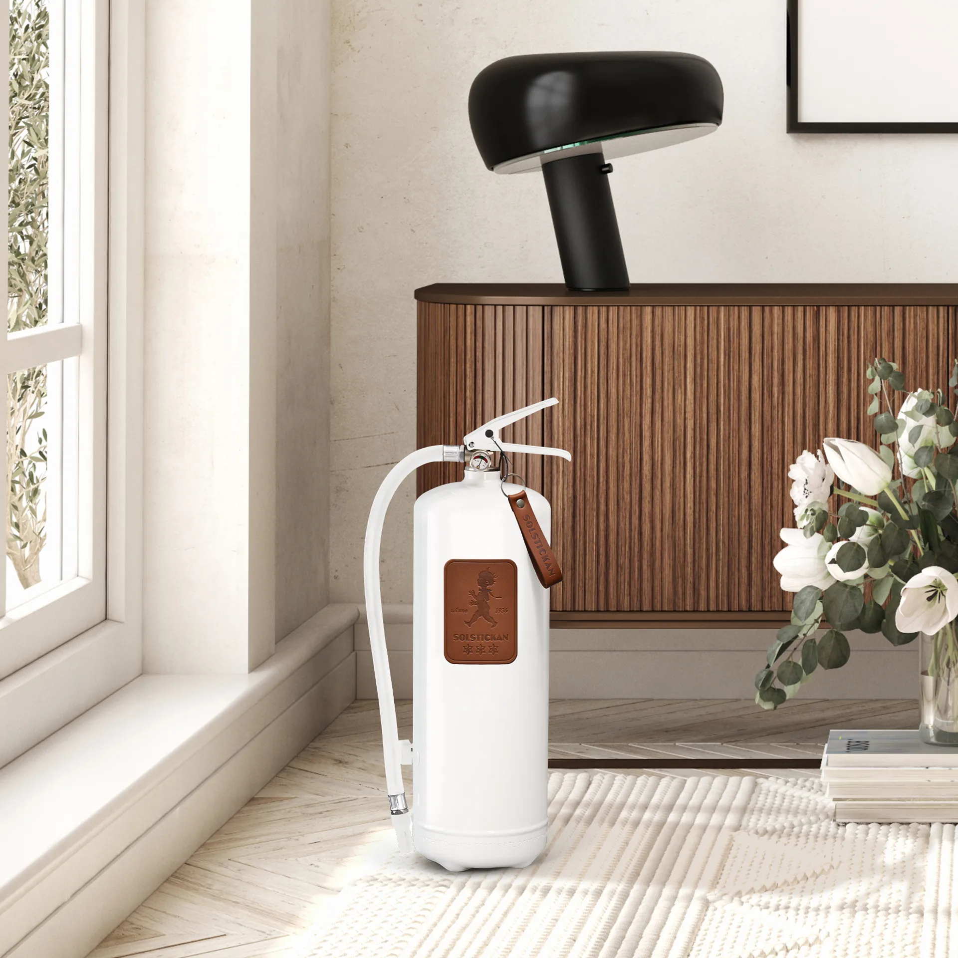 Πυροσβεστήρας Solstickan 6 kg, Λευκό-σκούρο καφέ δέρμα Solstickan Design