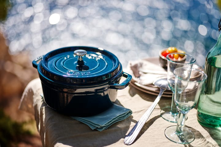 La Mer round κατσαρόλα - τρεις στρώσεις εμαγιέ, 6,7 l STAUB