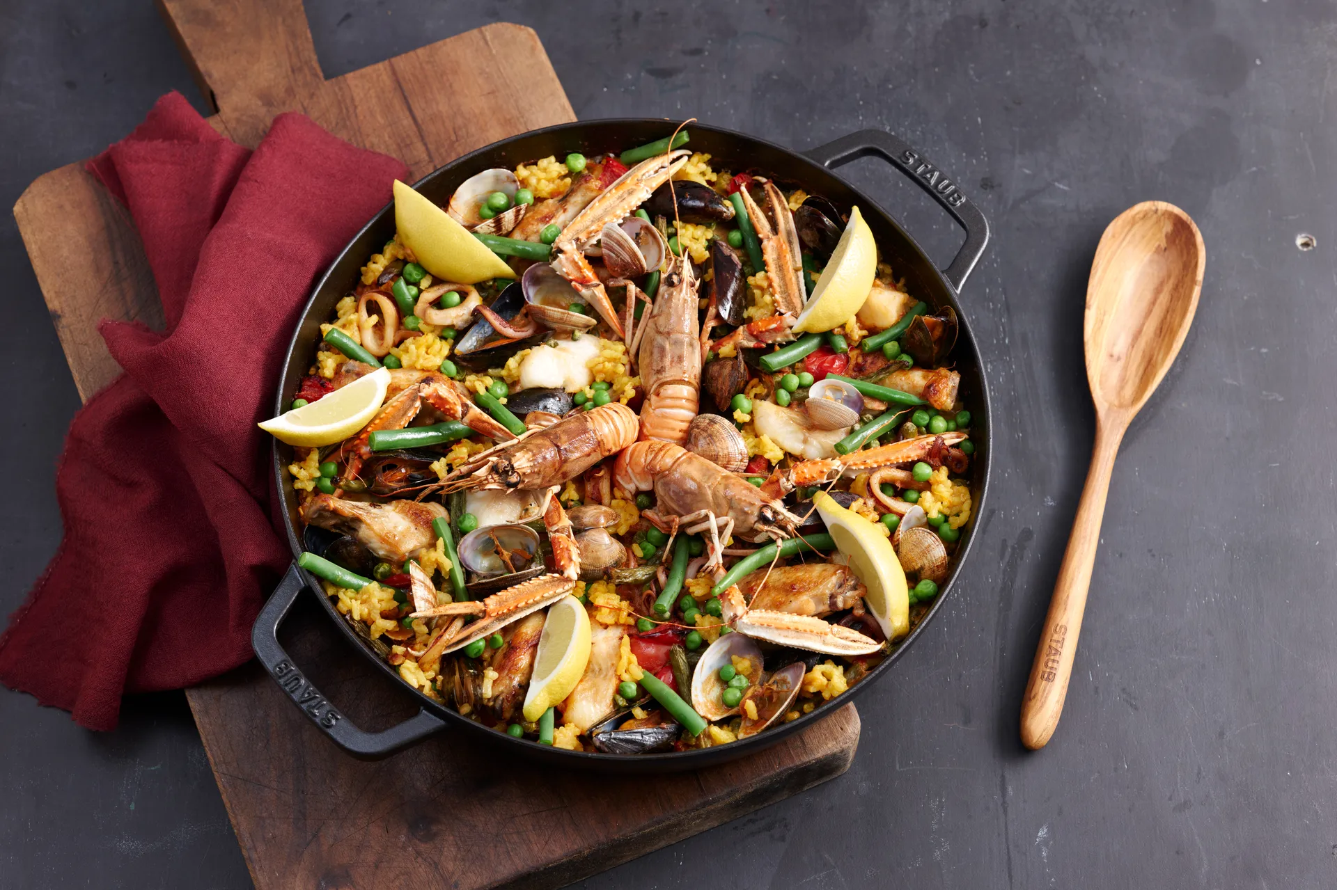 Staub τηγάνι μαντεμένιο 2 χειρολαβές μαύρο, Ø26 εκ. STAUB