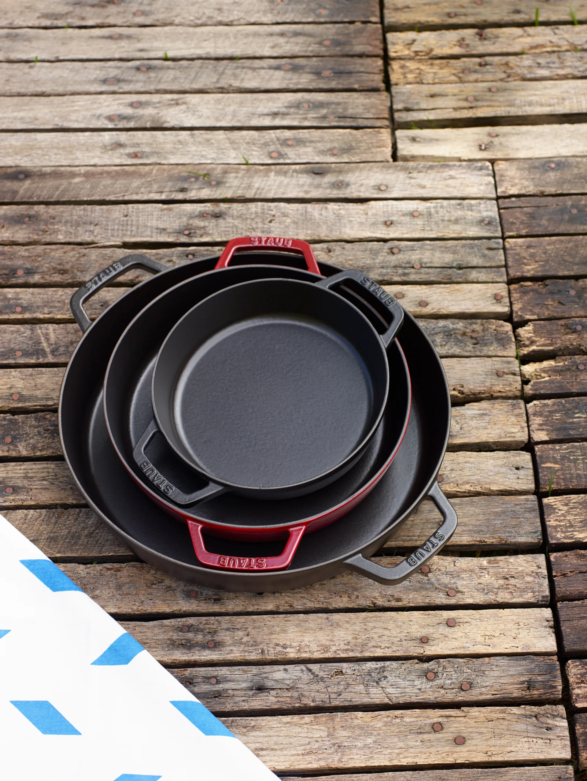 Staub τηγάνι παέγια μαντεμένιο 2 λαβές Ø34 cm, Μάυρο STAUB