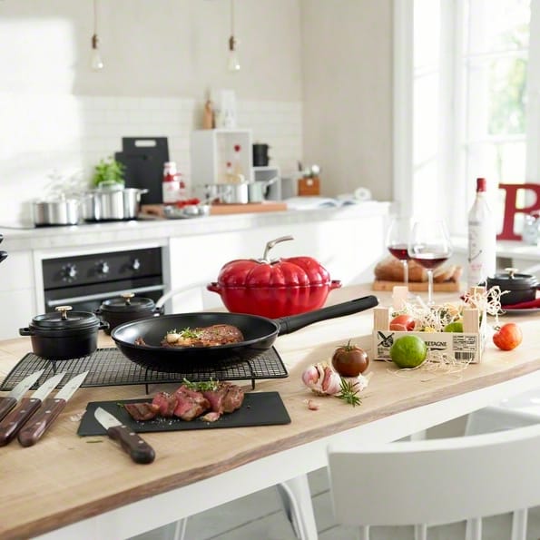 Staub γάστρα ντομάτα 2.9 l, κόκκινο STAUB
