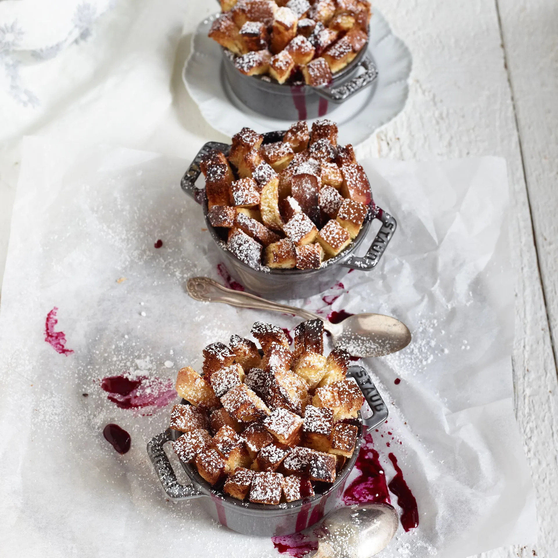 Βάση σερβιρίσματος Staub για 3 μίνι κατσαρόλες, Μπαμπού STAUB