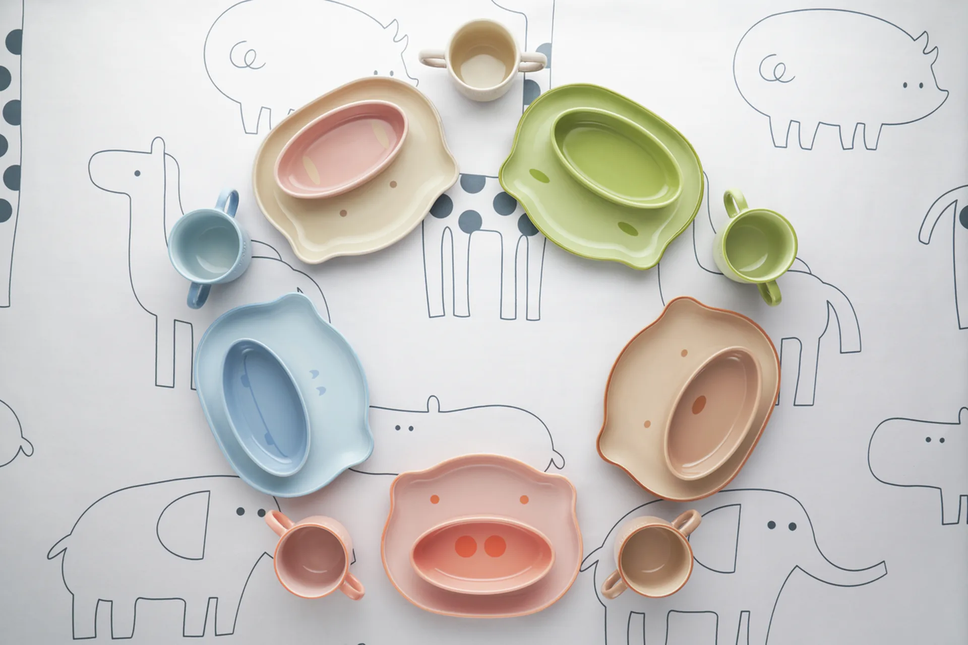 Staub παιδικά σερβίτσια 4 κομμάτια, Καφέ STAUB