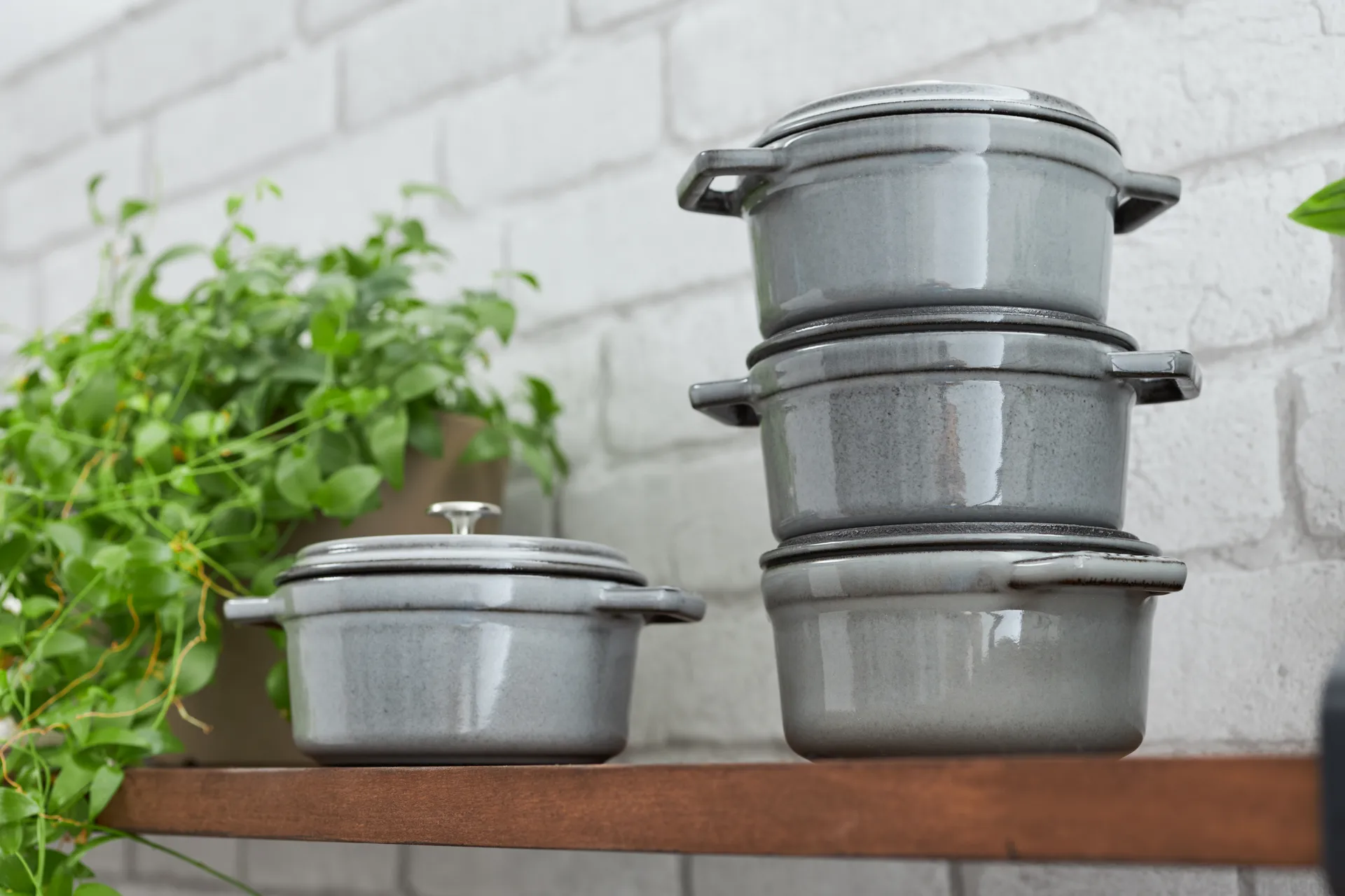 Staub La Cocotte στρογγυλή κατσαρόλα χυτοσίδηρου 0,8 L, Γραφίτης γκρι STAUB