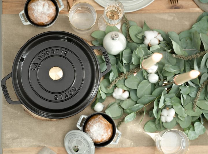 Staub La Cocotte στρογγυλή κατσαρόλα μαντεμένια 2,2 L, Μάυρο STAUB