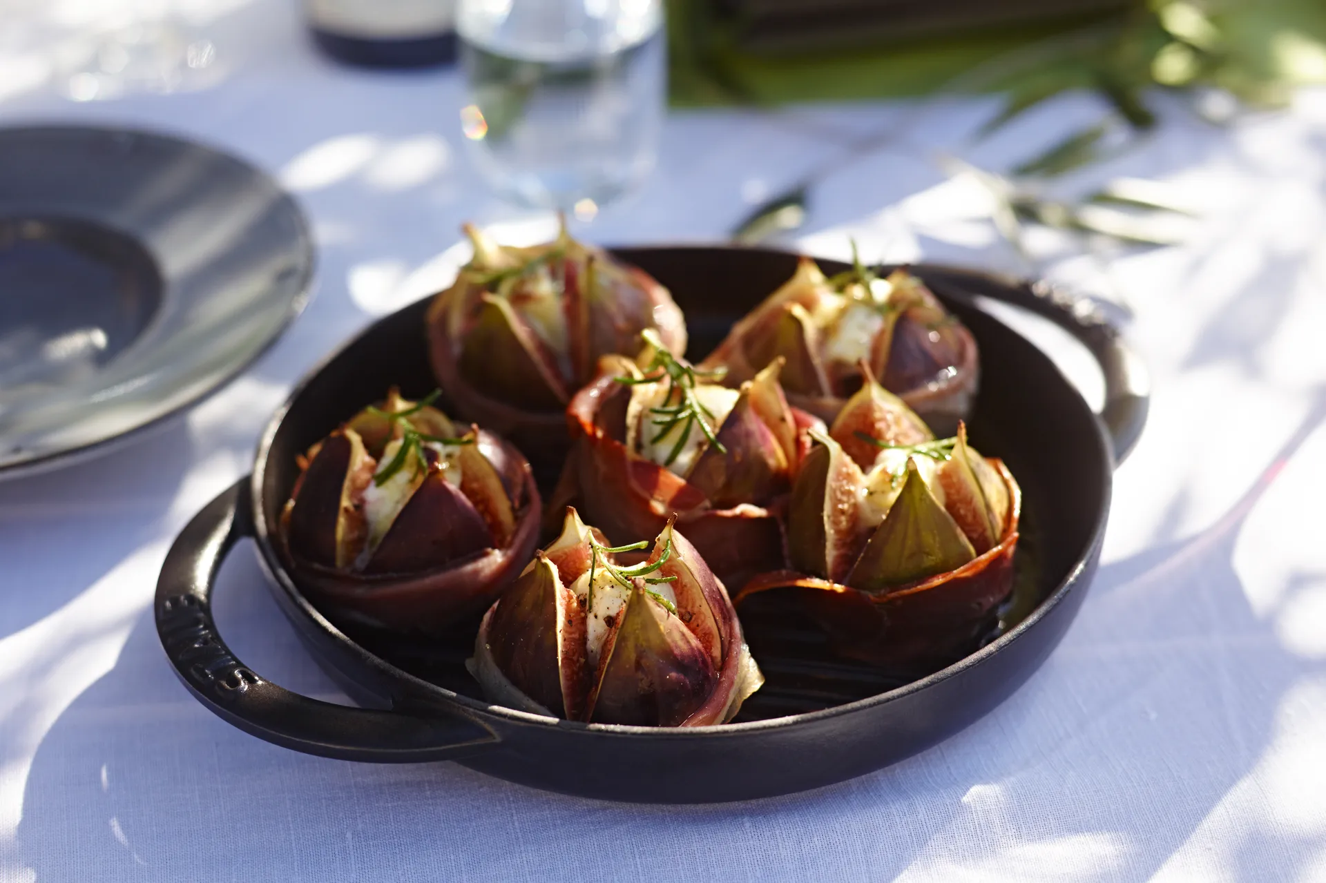 Staub Pure γκριλ τηγάνι χυτοσίδηρο στρογγυλό μαύρο, Ø22 εκ. STAUB