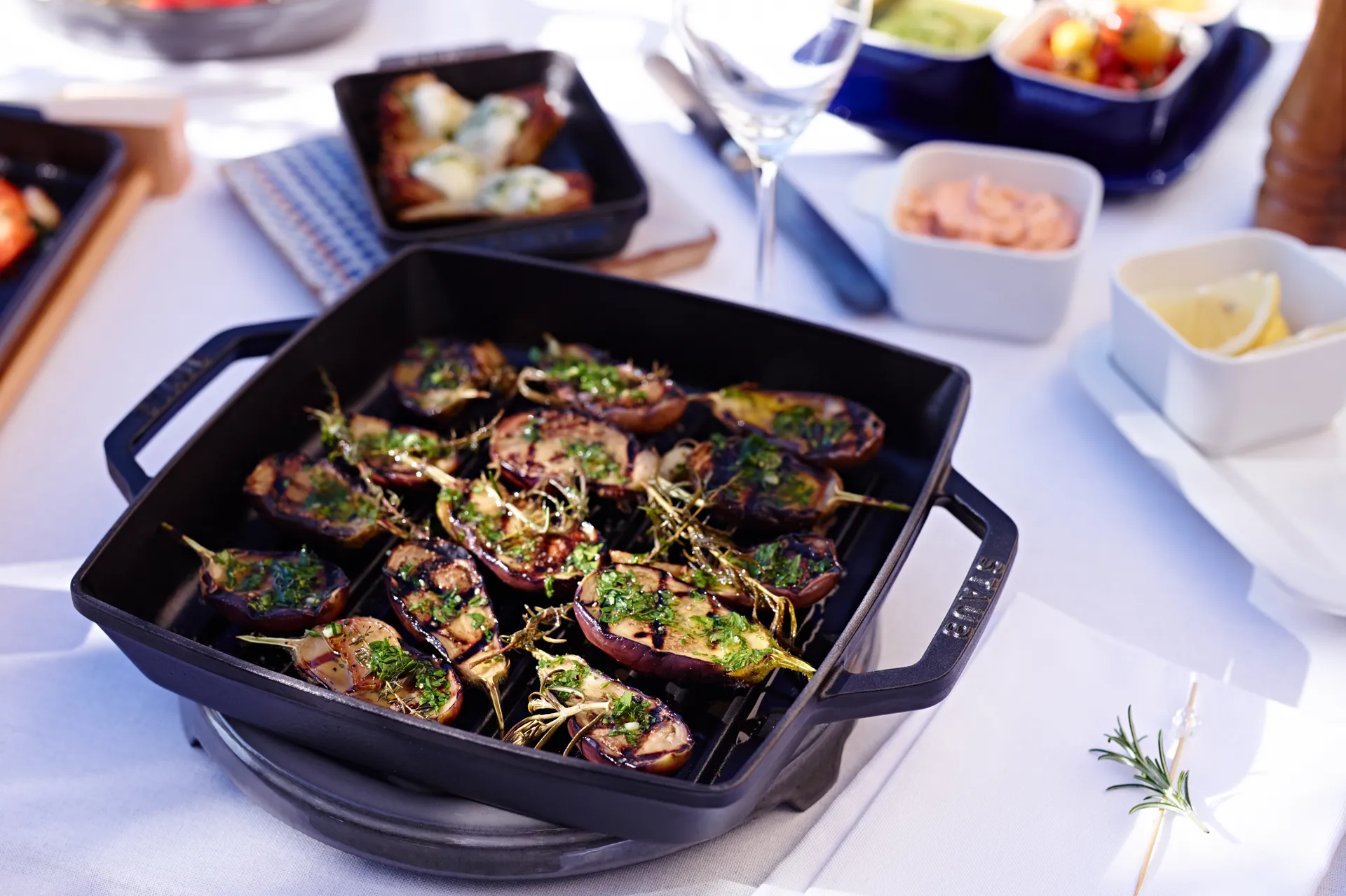 Staub Pure τηγάνι γκριλ χυτοσίδηρο τετράγωνο μαύρο, 28 εκ. STAUB