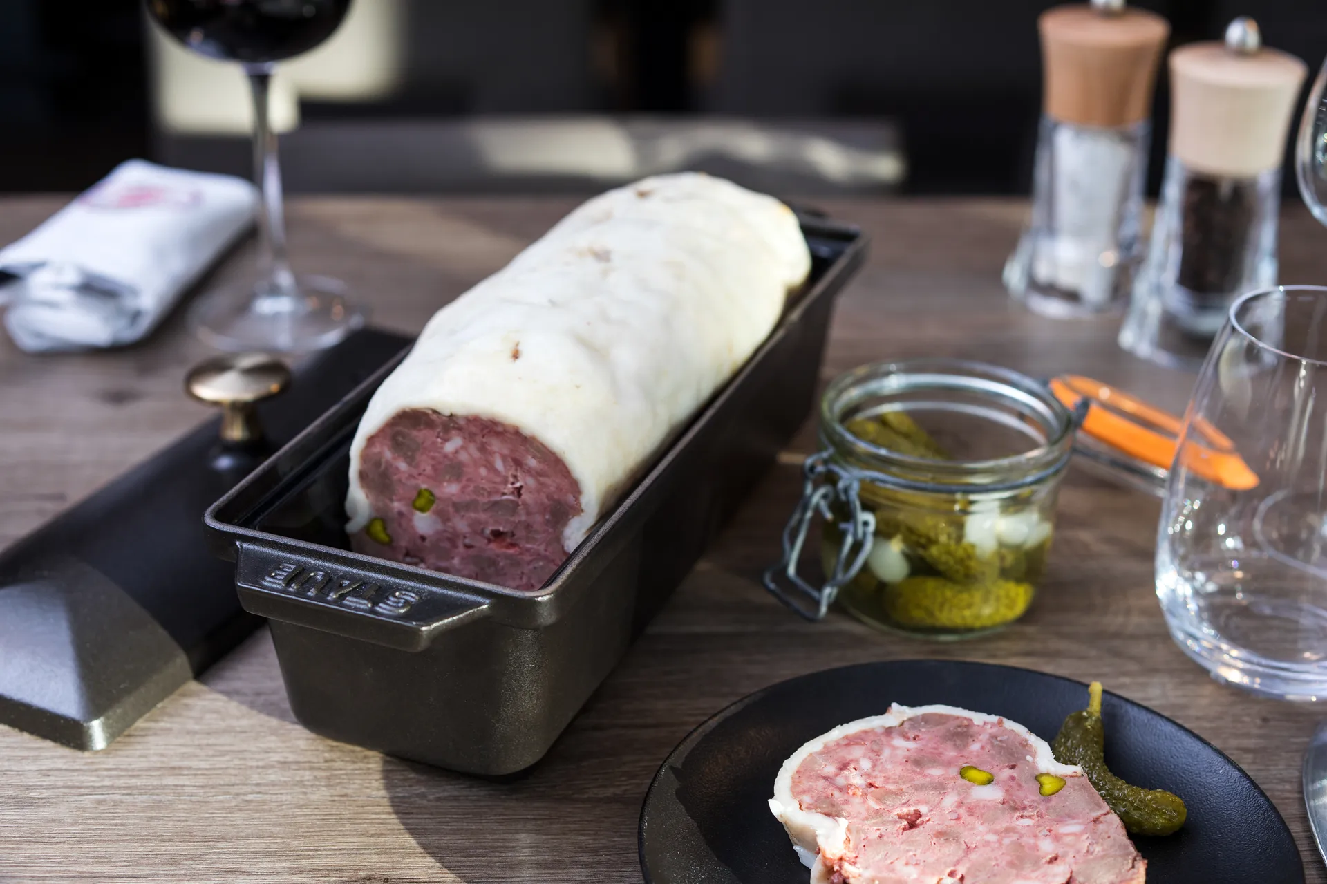 Staub Terrine γάστρα χυτοσίδηρου μαύρο, 30x11 εκ. STAUB