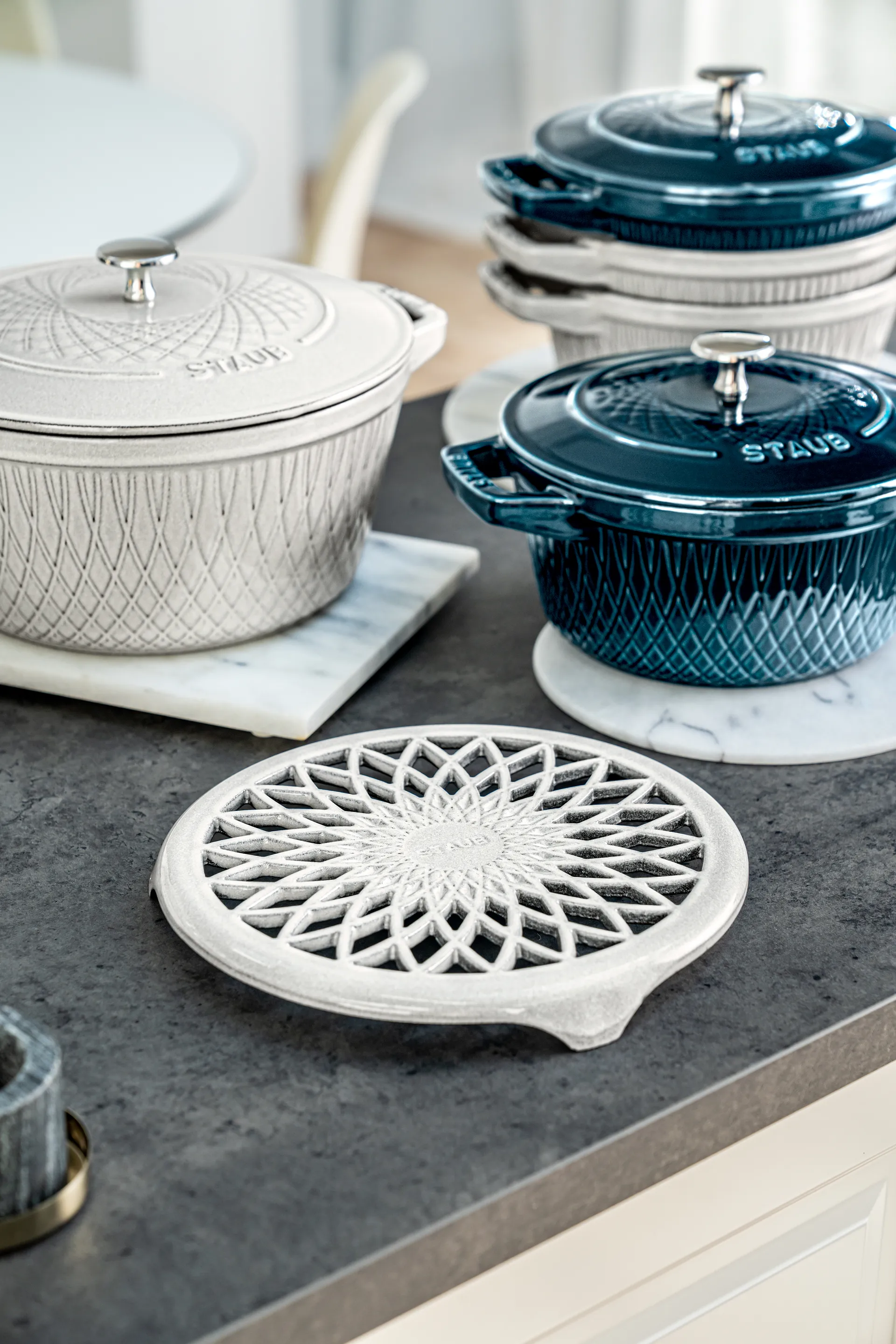 Staub Twister σουπλά κατσαρόλας 18,5x19 εκ., Μάυρο STAUB