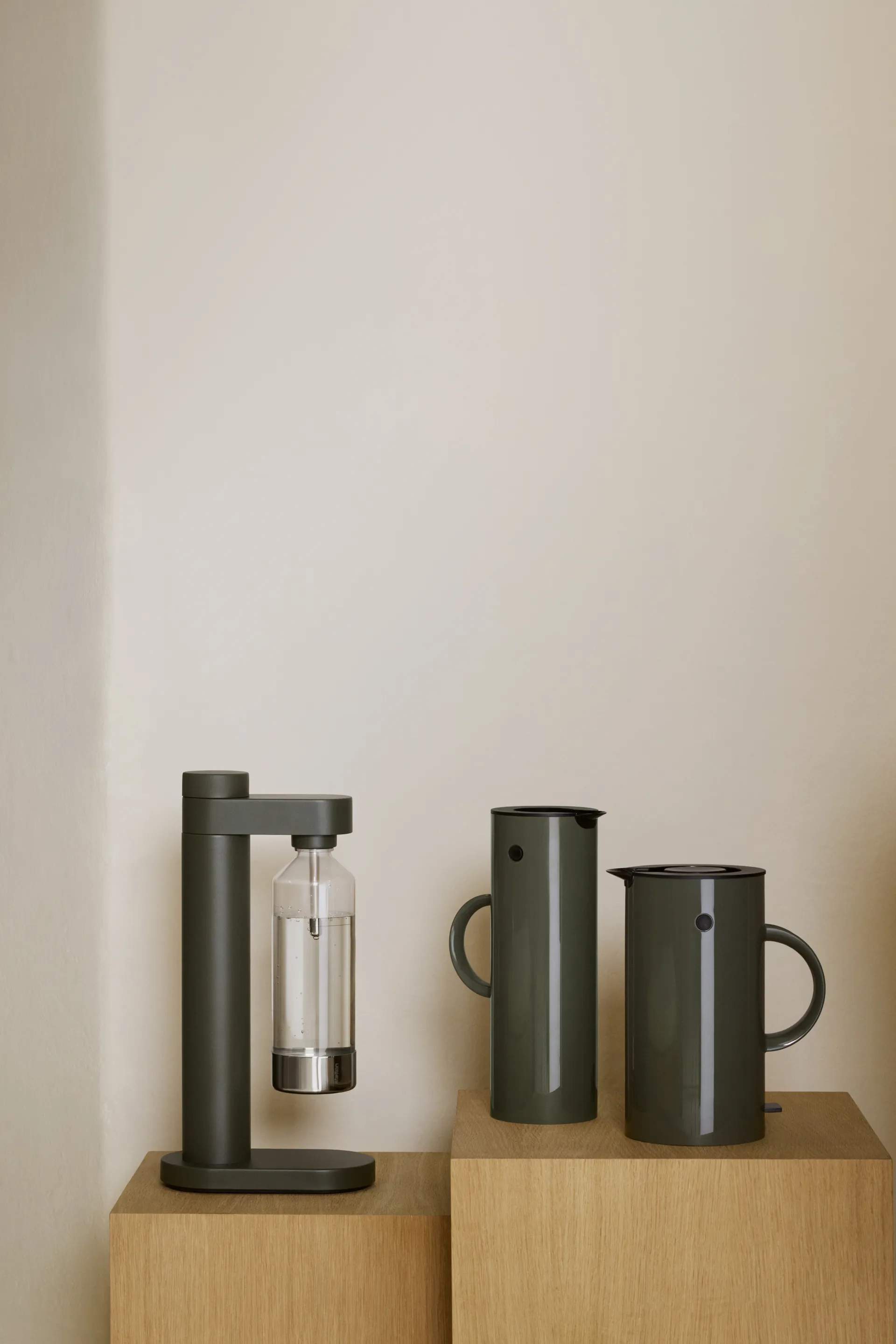 EM77 βραστήρας νερού 1,5 L, Dark forest Stelton