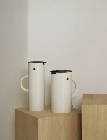 EM77 βραστήρας νερού (EU) 1,5 L - Sand - Stelton