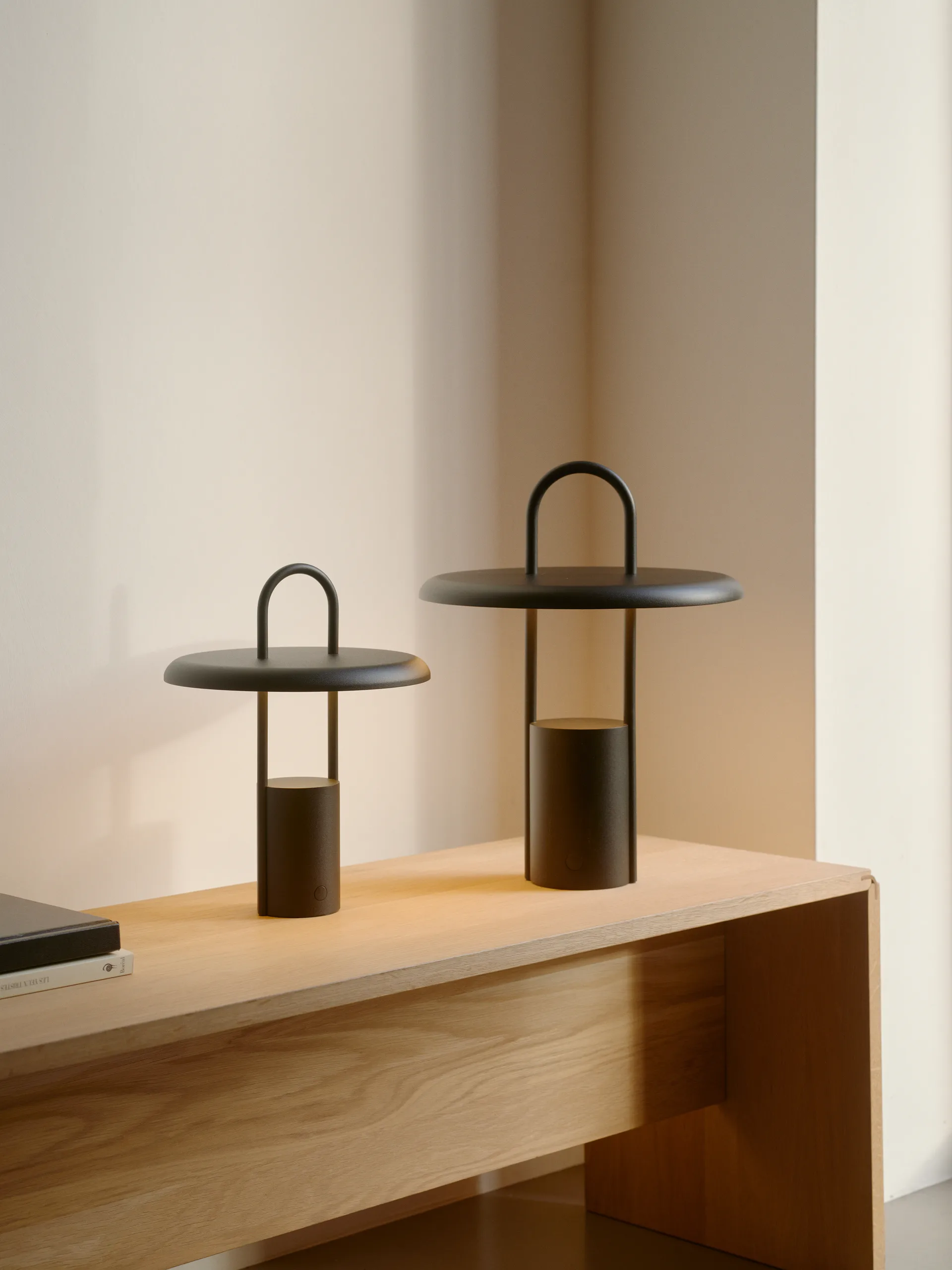 Pier φωτιστικό LED φορητό 25 cm , Μαύρο Stelton