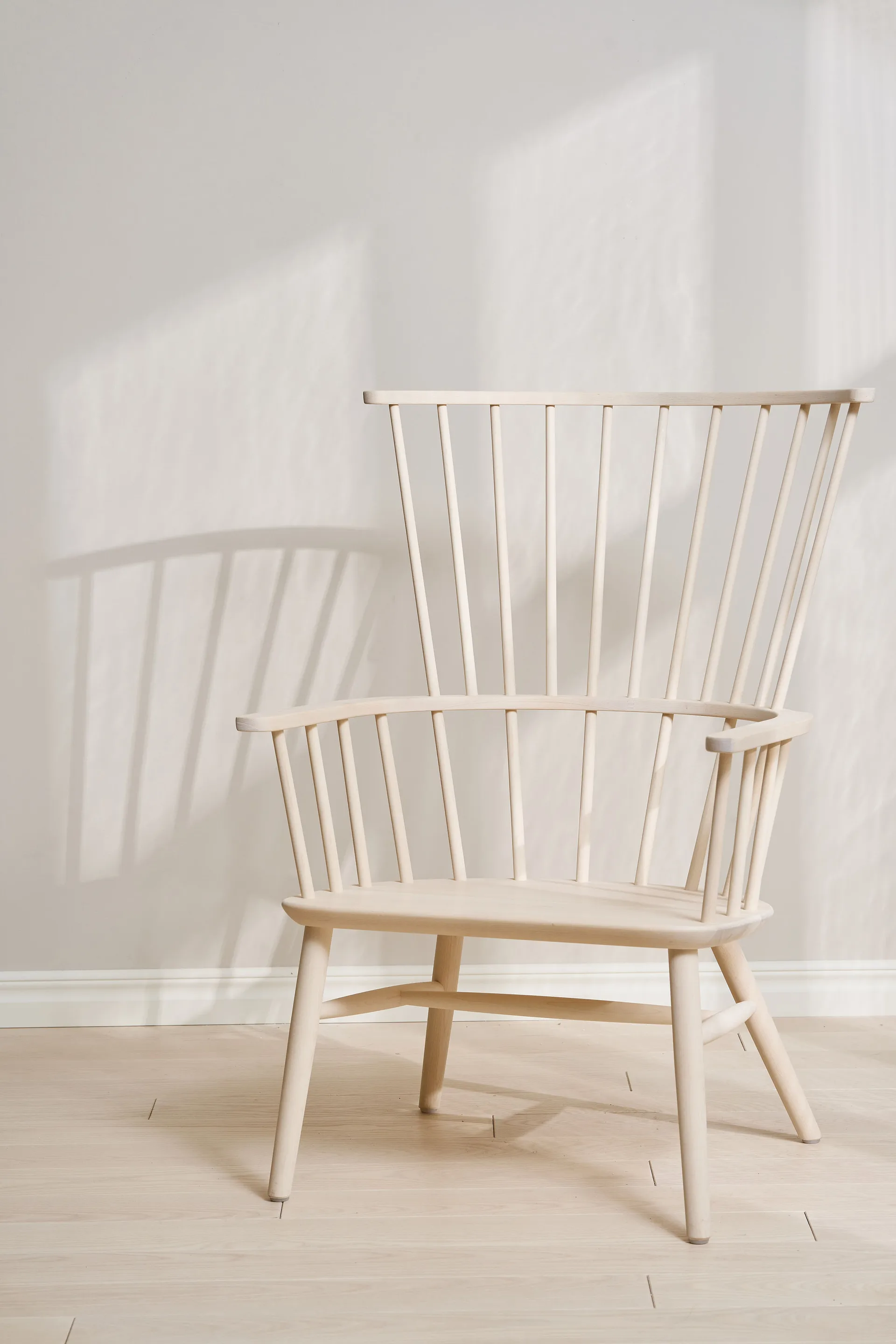 Πολυθρόνα Henriette με μαξιλάρι και μαξιλαράκι αυχένα, Λευκό λαδωμένο-Sahara Stolab