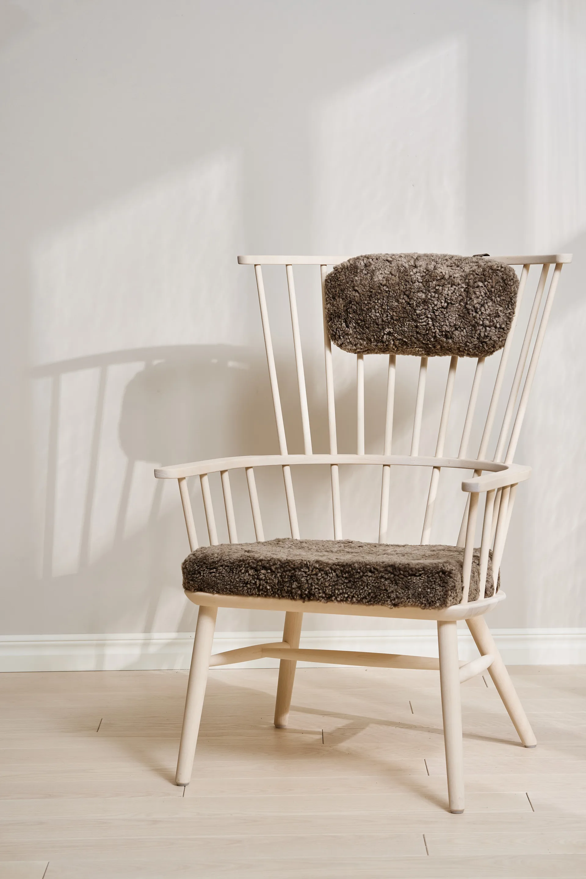 Πολυθρόνα Henriette με μαξιλάρι και μαξιλαράκι αυχένα, Λευκό λαδωμένο-Sahara Stolab