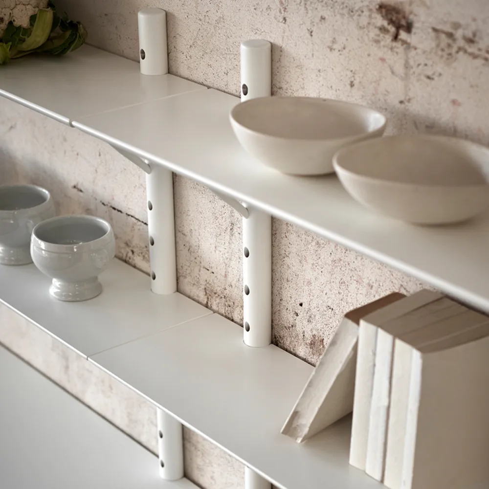 Ράφια Ikon väggshelf, Από σημύδα με ανοιχτή ματ λάκα, βάθος 21 εκ Stolab