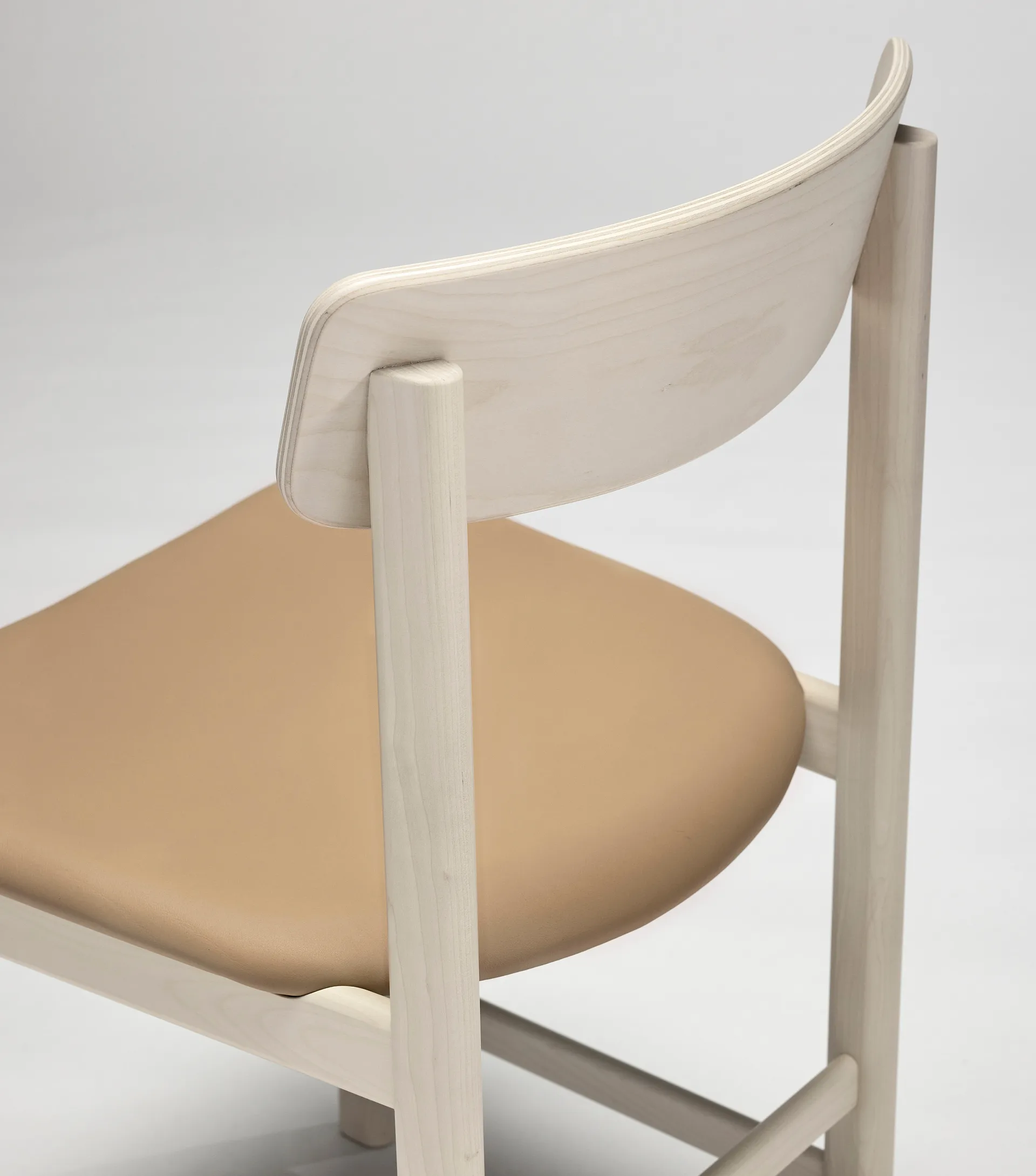 Pal καρέκλα, Σημύδα ανοιχτό ματ βερνίκι-Elmosoft 22030 Stolab