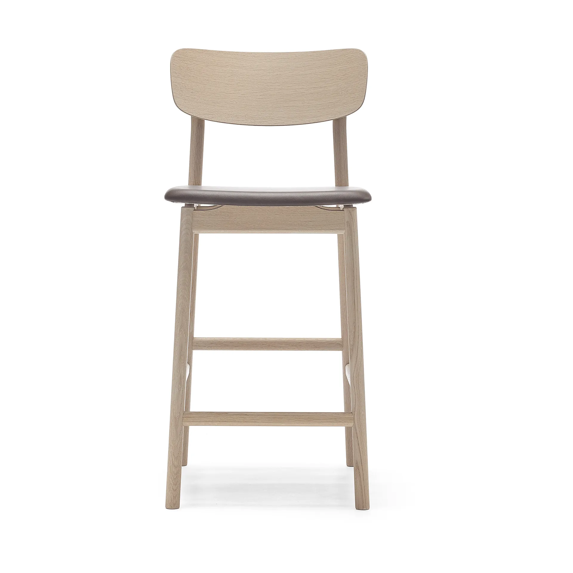 Σκαμπό μπαρ, Prima Vista, Δέρμα Elmosoft σκούρο καφέ, βάση από λαδωμένη δρυ σε λευκό χρώμα Stolab