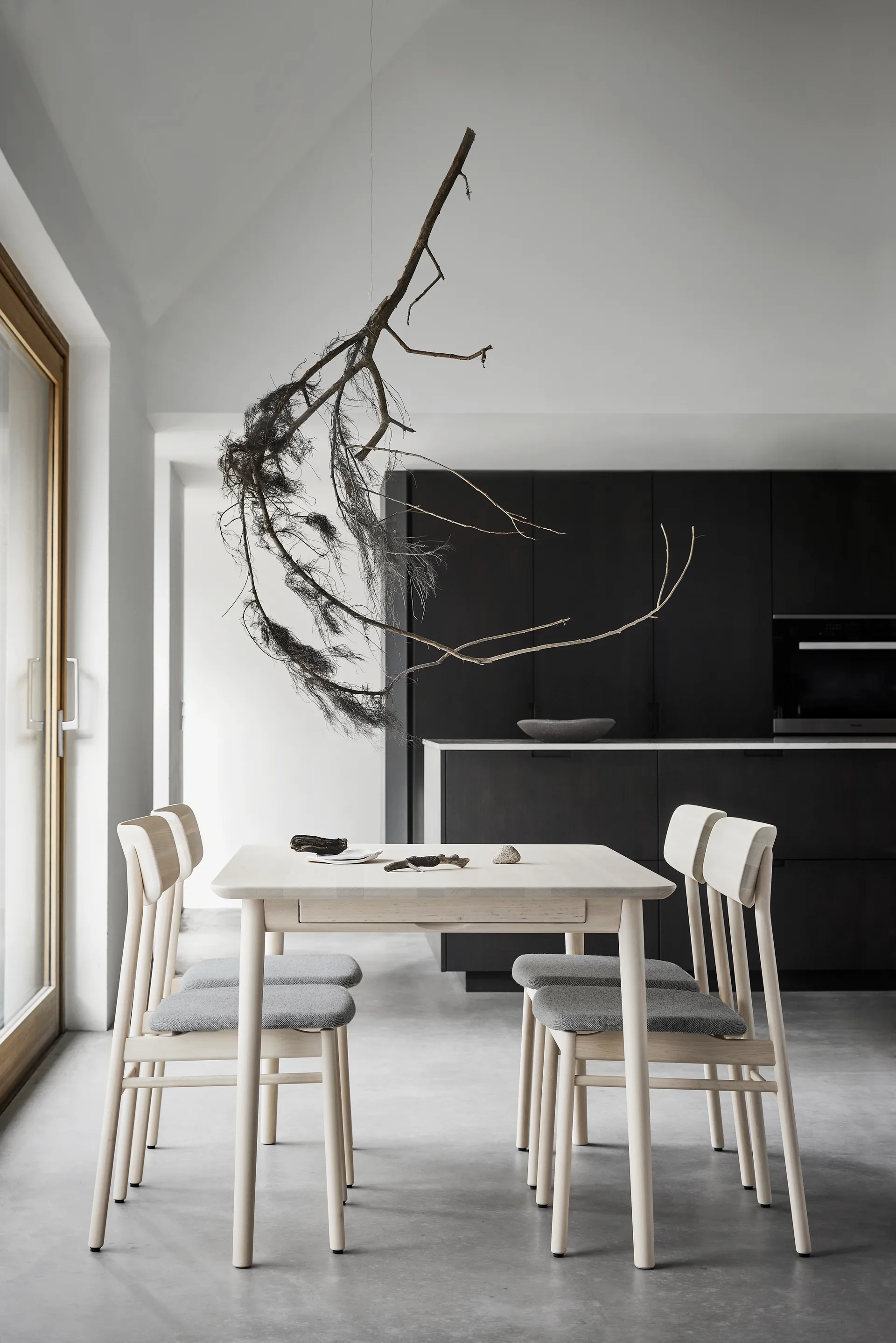 Καρέκλα, Prima Vista, σημύδα λαδωμένη λευκή, Δέρμα elmotique 43807 κονιάκ Stolab