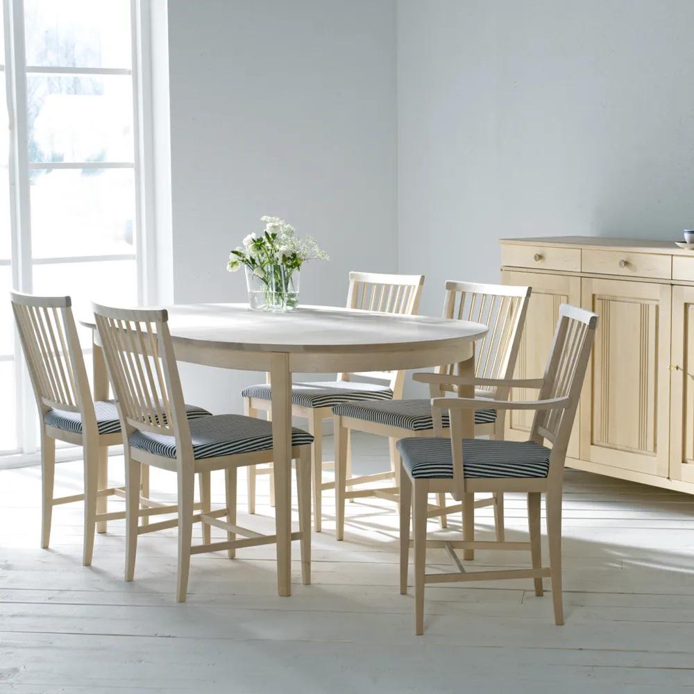 Τραπεζαρία, Vardags, Από σημύδα με ανοιχτή ματ λάκα. 2 ένθετα Stolab