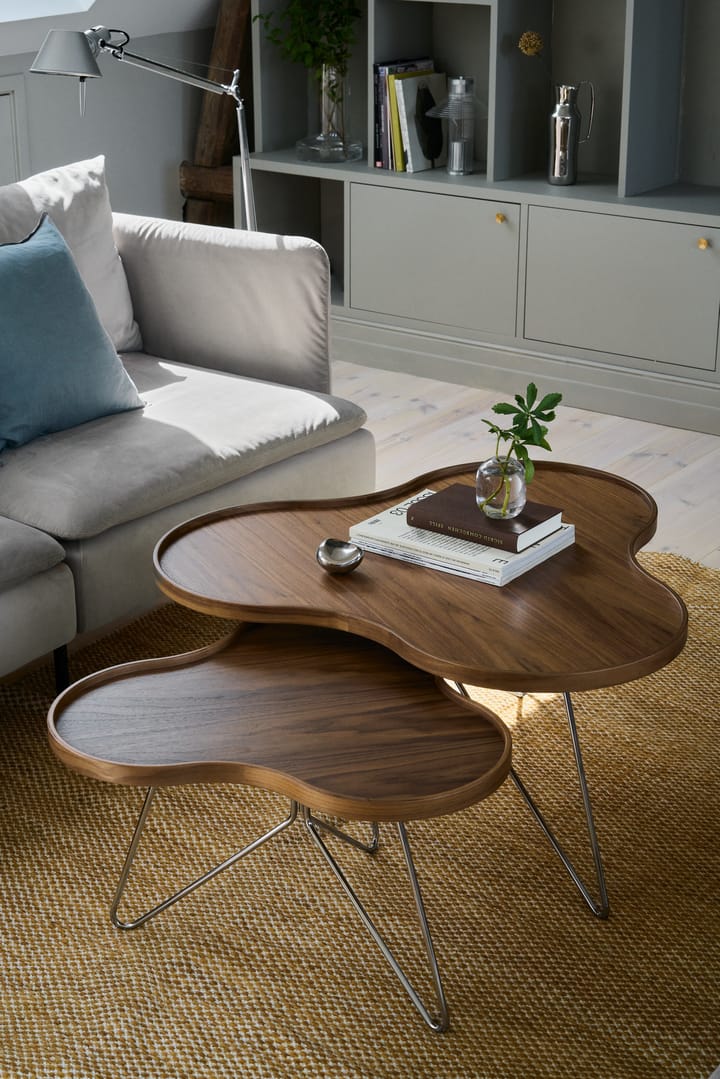 Flower mono τραπέζι Special Edition 84x90 εκ., Ύψος 45 εκ. – βαμμένο καρύδι – επιχρωμιωμένο ατσάλι Swedese