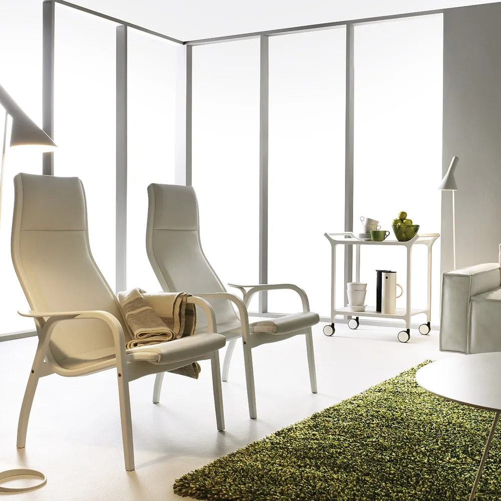 Καρέκλα με μπράτσα, Lamino, Μαύρο δέρμα σελοποιίας-λαδωμένη δρυς Swedese